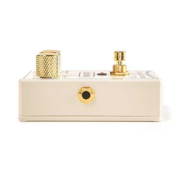 MXR Randy Rhoads Distortion+ Concorde Special Edition guitar pedal in white with gold accents
Limited edition MXR Distortion Plus Concorde pedal with vintage pinstripe design
Close-up of MXR Randy Rhoads Distortion+ Concorde Special Edition knobs and circuit area
Guitarist using MXR Randy Rhoads Distortion+ Concorde Special Edition on a pedalboard
Collector view of MXR Randy Rhoads Concorde pedal with booklet and certificate
MXR Distortion Plus Concorde Special Edition on pedalboard with other effects