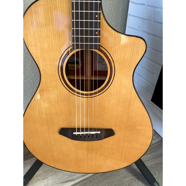 Breedlove Performer Pro Concertina (Parlor) CE — European Spruce / African Mahogany — Aged Toner