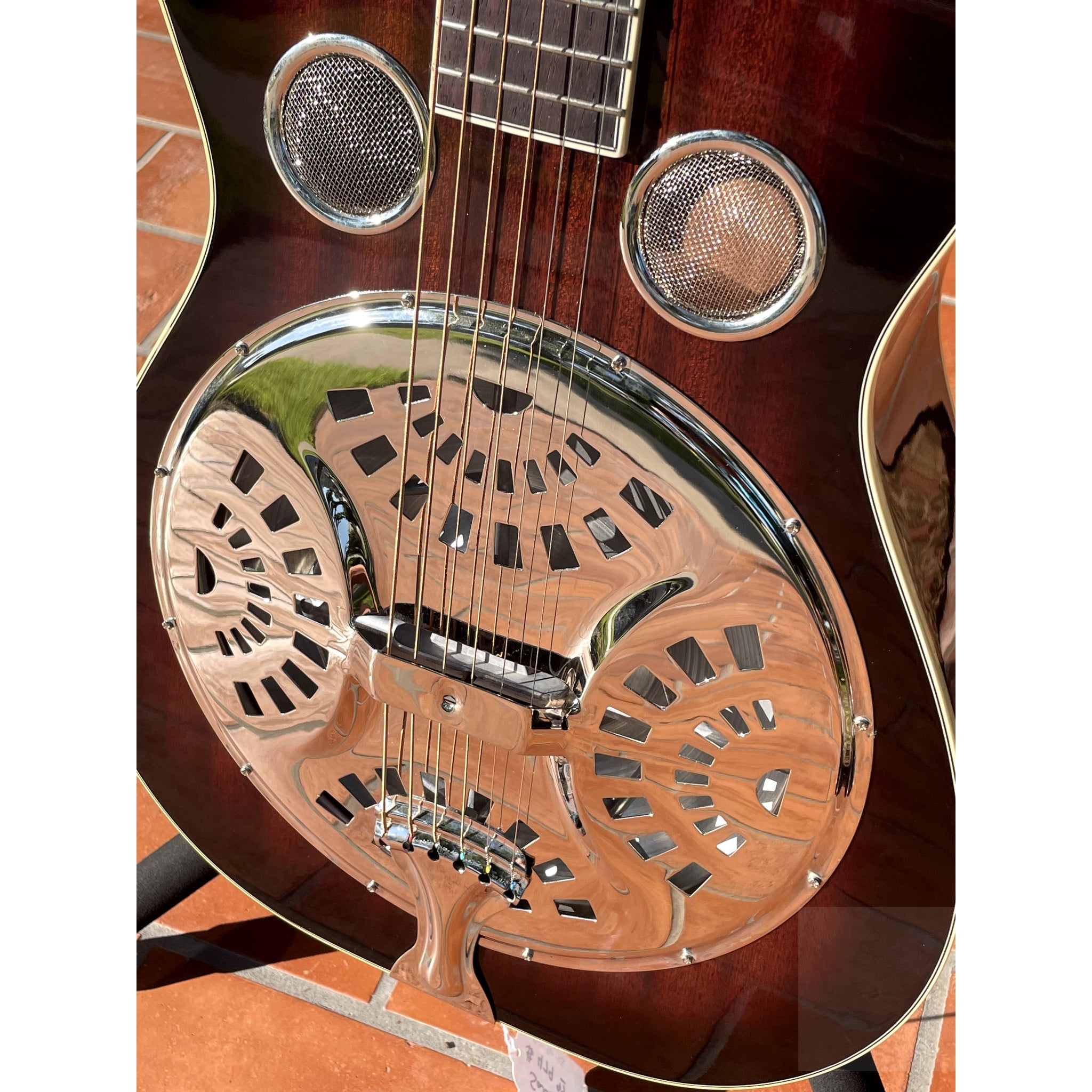 Recording King RR-36-VS Maxwell Series Round Neck Resonator Guitar Vintage Sunburst