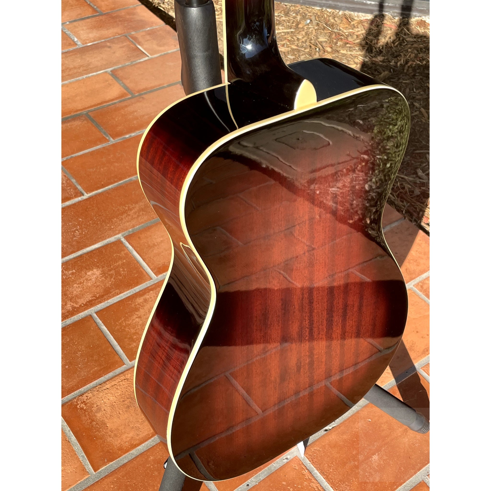 Recording King RR-36-VS Maxwell Series Round Neck Resonator Guitar Vintage Sunburst