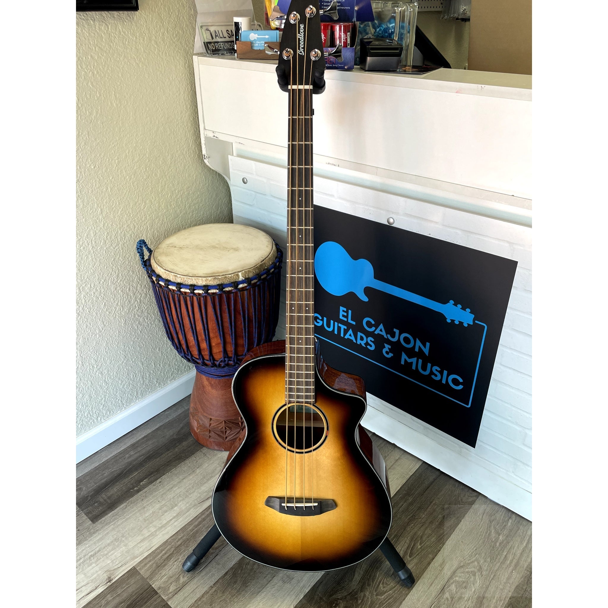 Breedlove Discovery S Concert Edgeburst Bass CE Sitka - African mahogany - El Cajon Guitars and Music