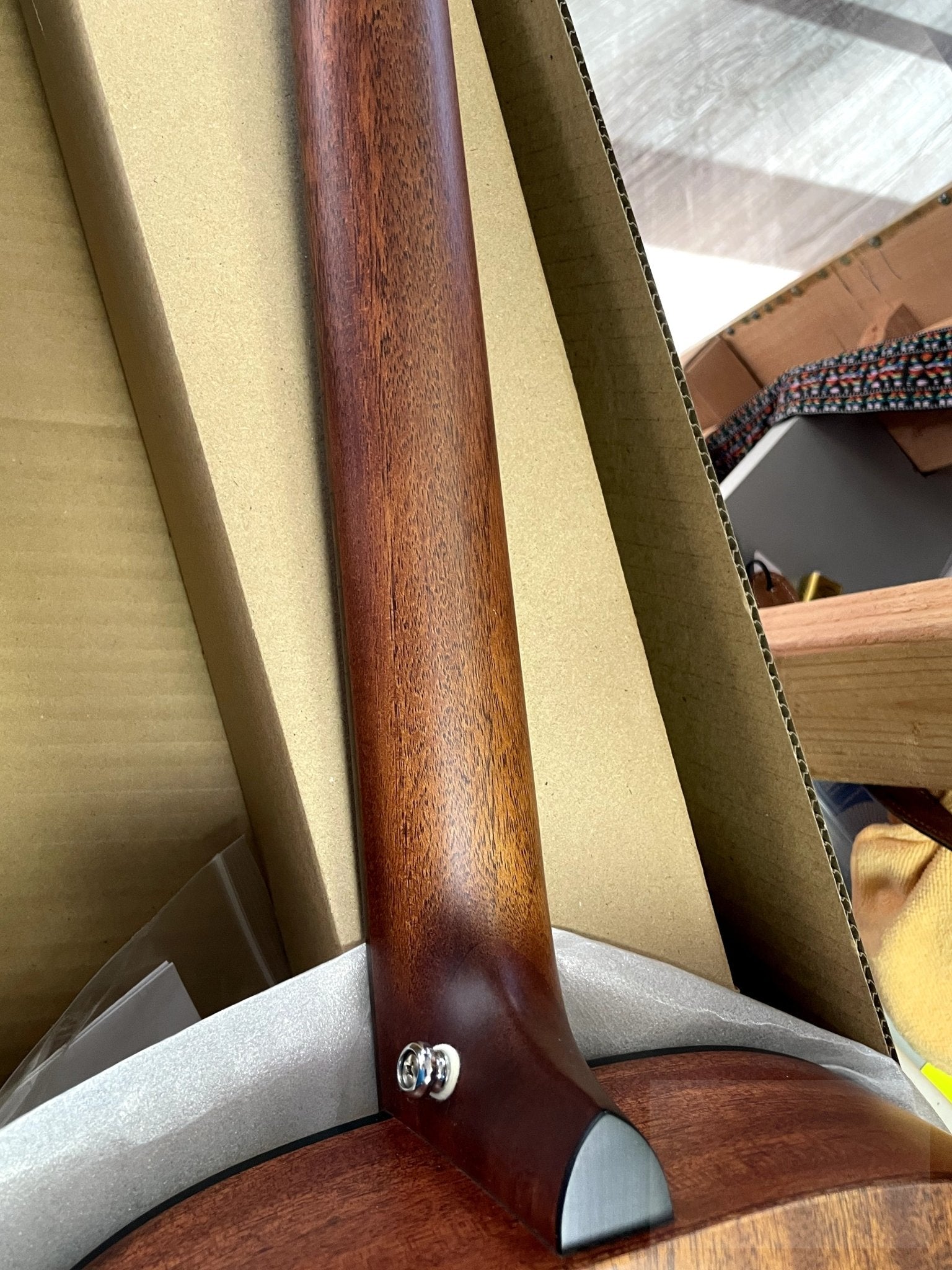 Breedlove Discovery S Concert European - African Mahogany - El Cajon Guitars and Music