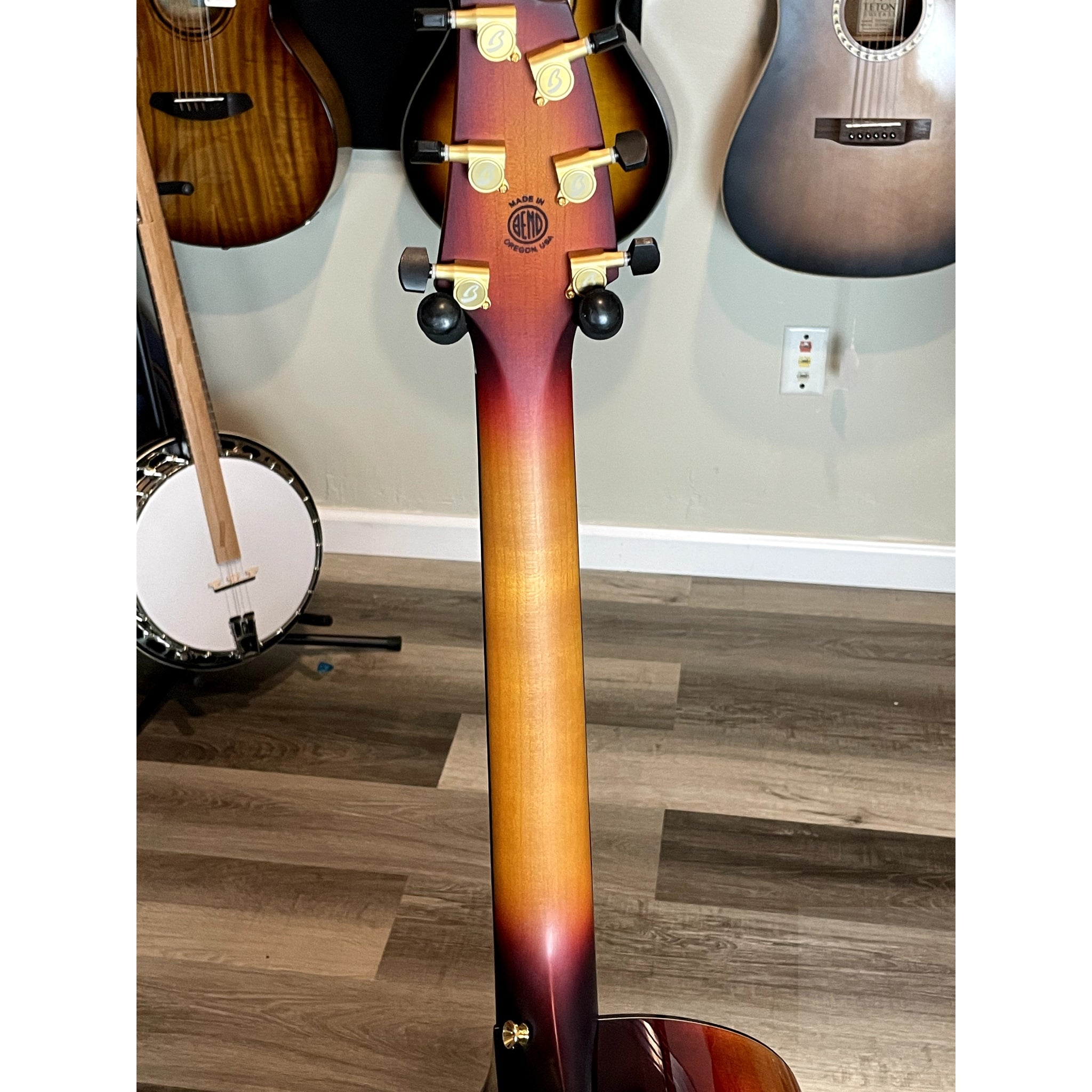 Oregon Concert Old Fashioned CE Myrtlewood - Myrtlewood - El Cajon Guitars and Music