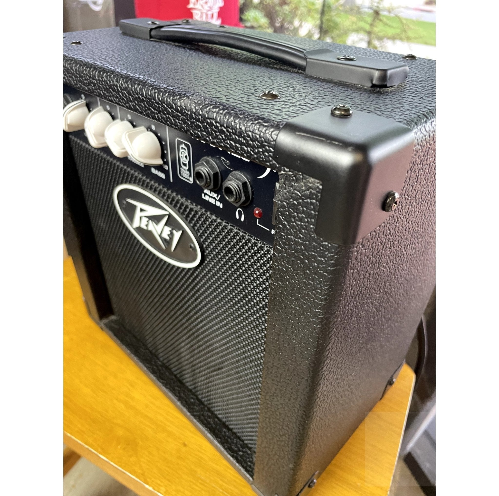 Peavey Max 126 Bass Combo Amp, Open Box - El Cajon Guitars and Music