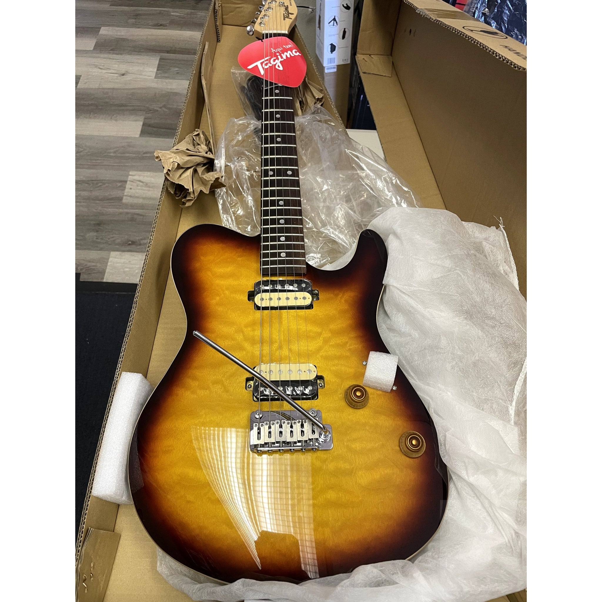 Tagima Grace 700 Honey Burst with Rosewood Fretboard - El Cajon Guitars and Music