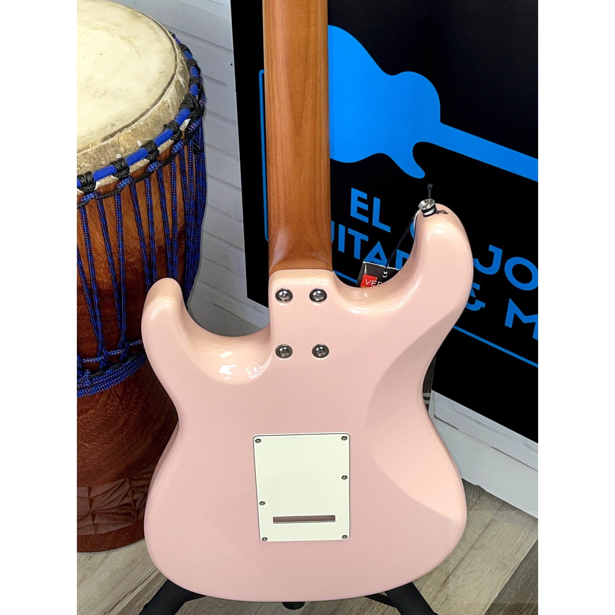Tagima T 640 Super Classic Electric Guitar with Single Coil neck and middle, Humbucker Bridge - El Cajon Guitars and Music