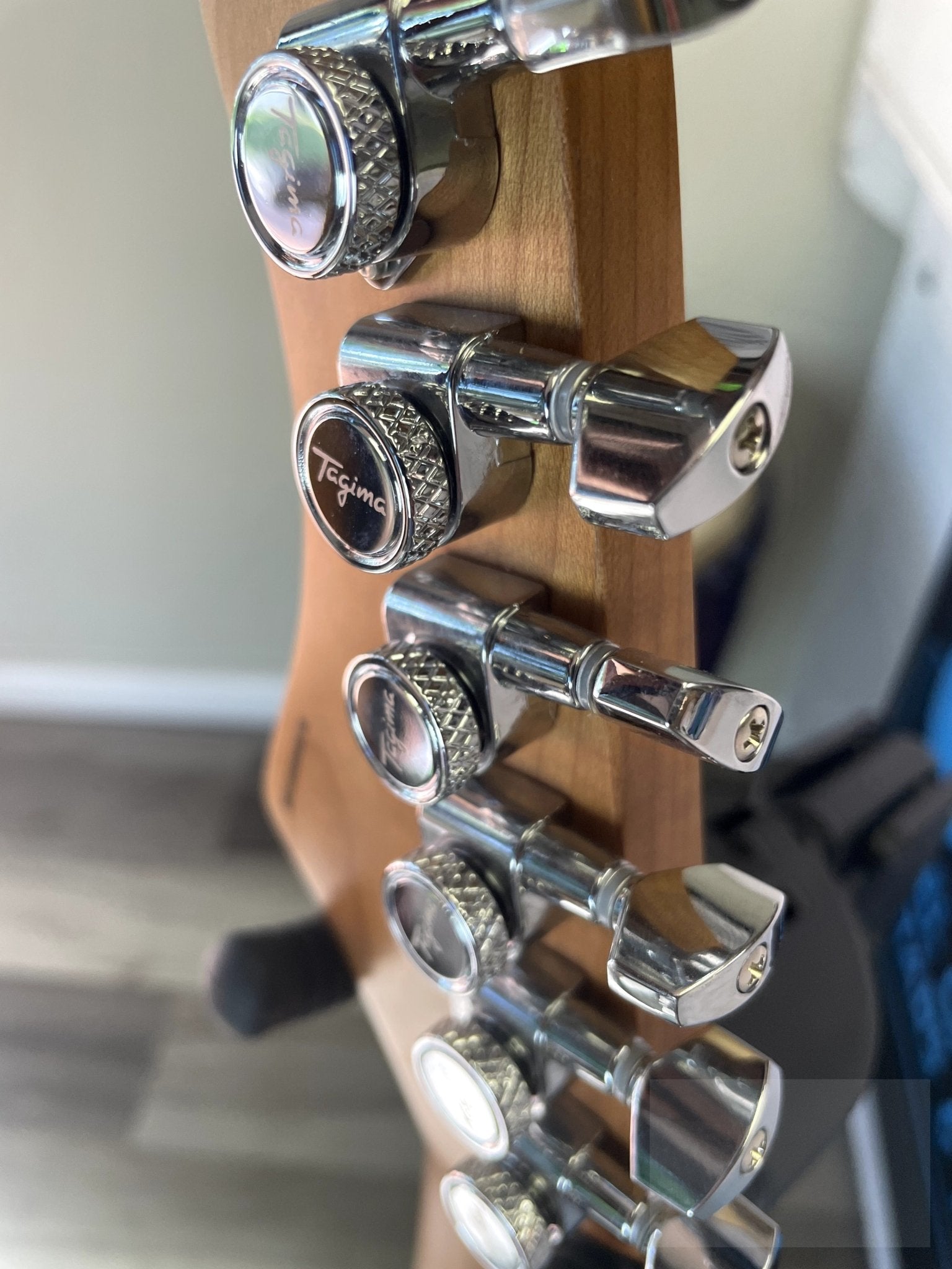 Tagima T 640 Super Classic Electric Guitar with Single Coil neck and middle, Humbucker Bridge - El Cajon Guitars and Music