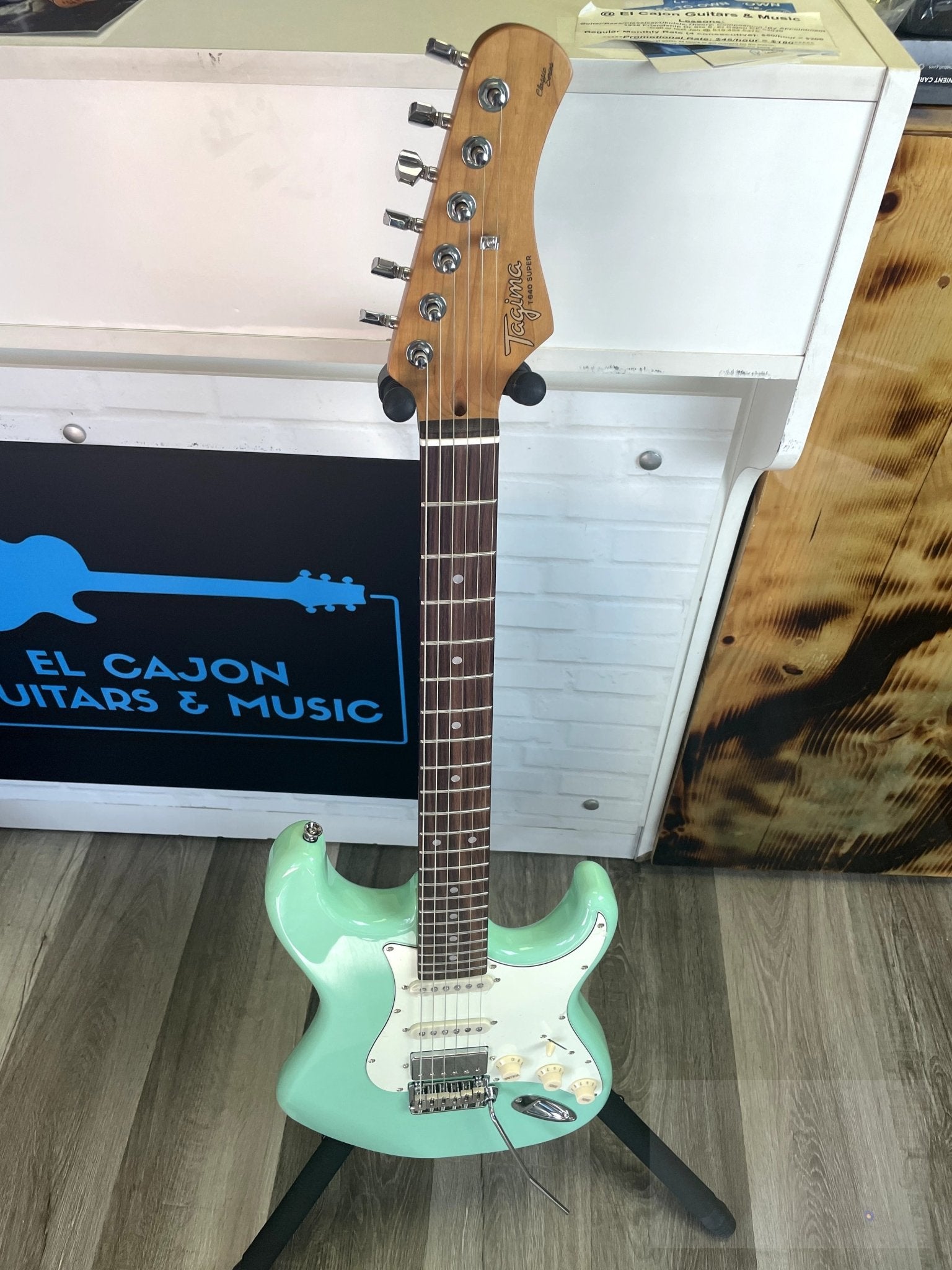Tagima T 640 Super Classic Electric Guitar with Single Coil neck and middle, Humbucker Bridge - El Cajon Guitars and Music