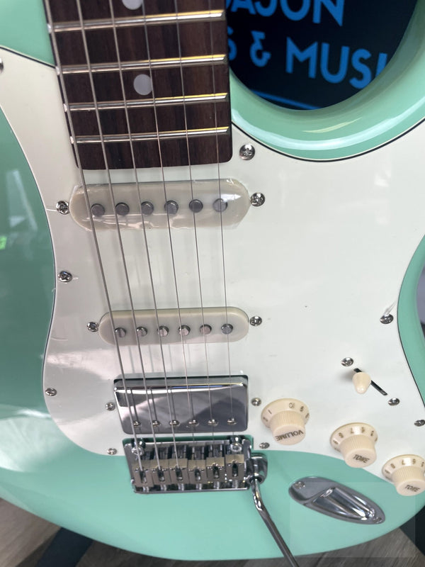 Tagima T 640 Super Classic Electric Guitar with Single Coil neck and middle, Humbucker Bridge - El Cajon Guitars and Music