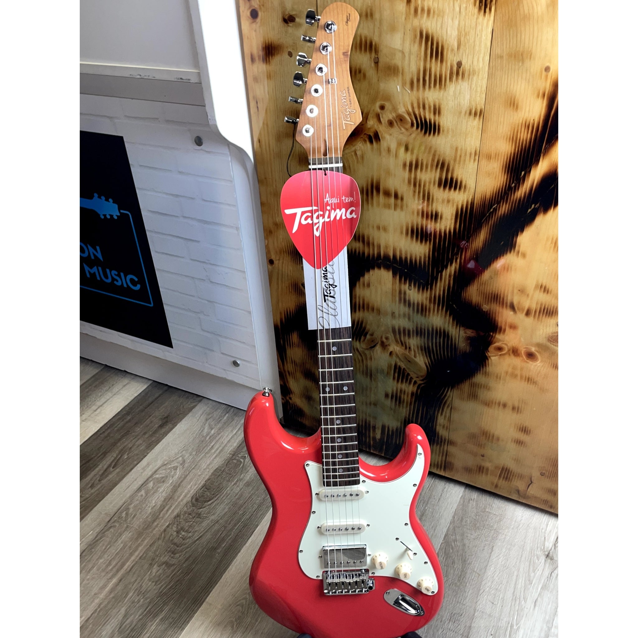 Tagima T 640 Super Classic Electric Guitar with Single Coil neck and middle, Humbucker Bridge - El Cajon Guitars and Music