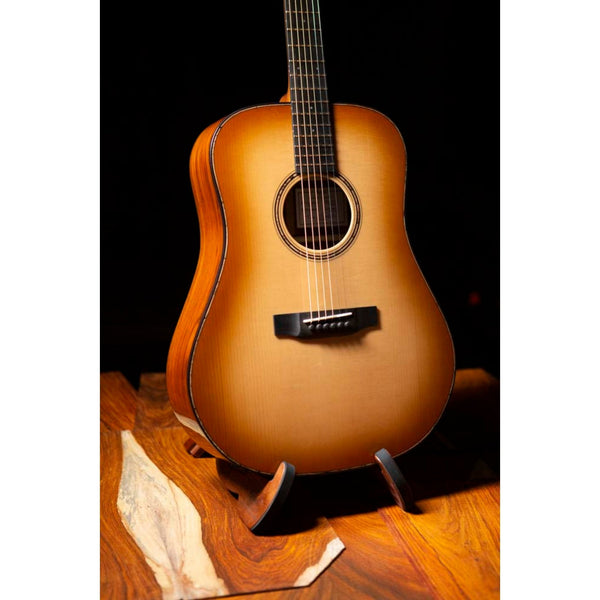 Bedell & Breedlove Acoustic Guitars