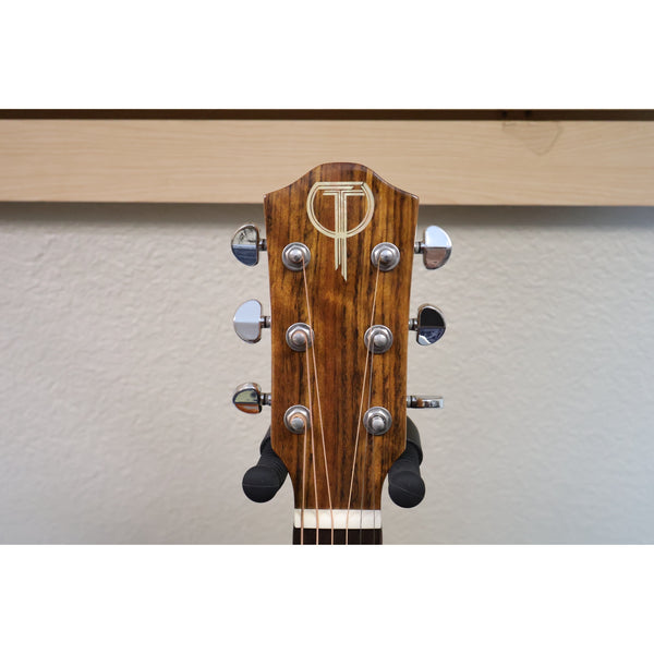 Teton STG110NT headstock front with Teton logo and tuners