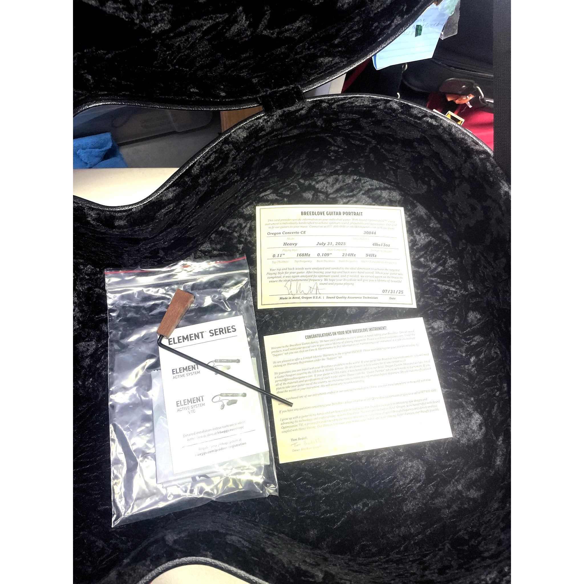 COA and Guitar Portrait, Case contents in the Deluxe CaseBreedlove Oregon Myrtlewood Dreadnought Concerto CE – USA Made  