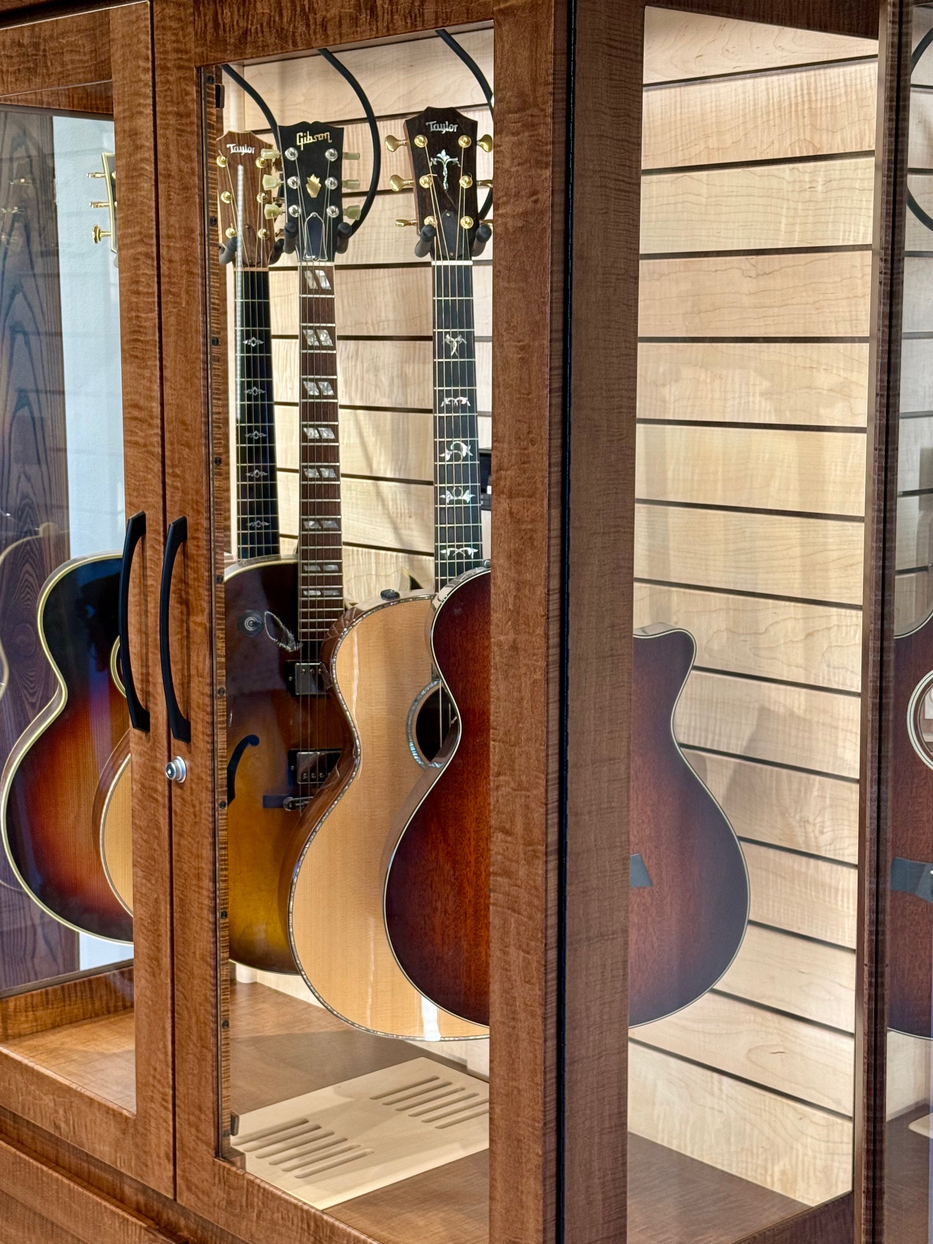 ClimaCab Traditional | Flame Maple with Boston Stain and Natural Flame Maple Slat Wall *Available November 2025