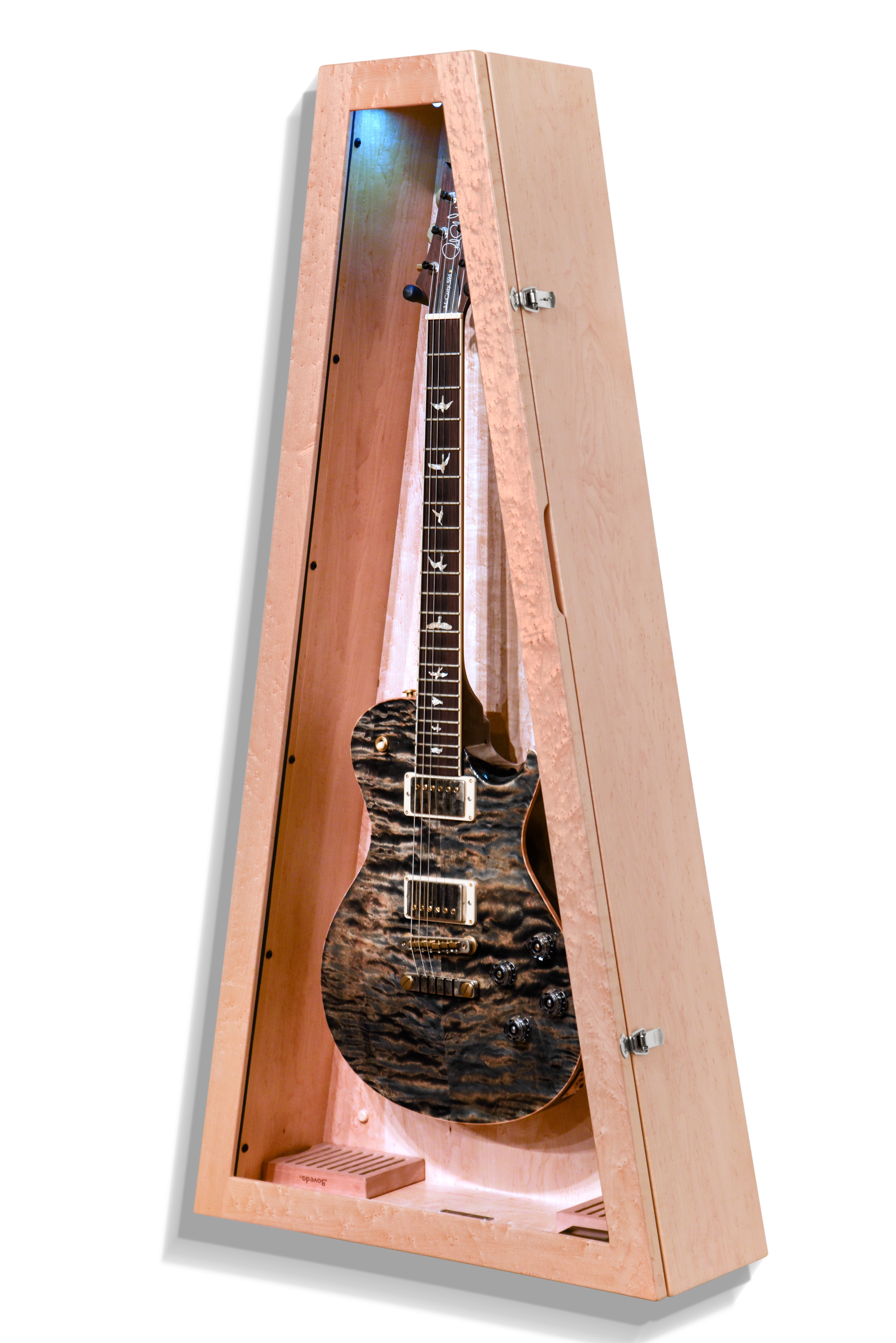 ClimaCase Triangle Humidor - Birdseye Maple