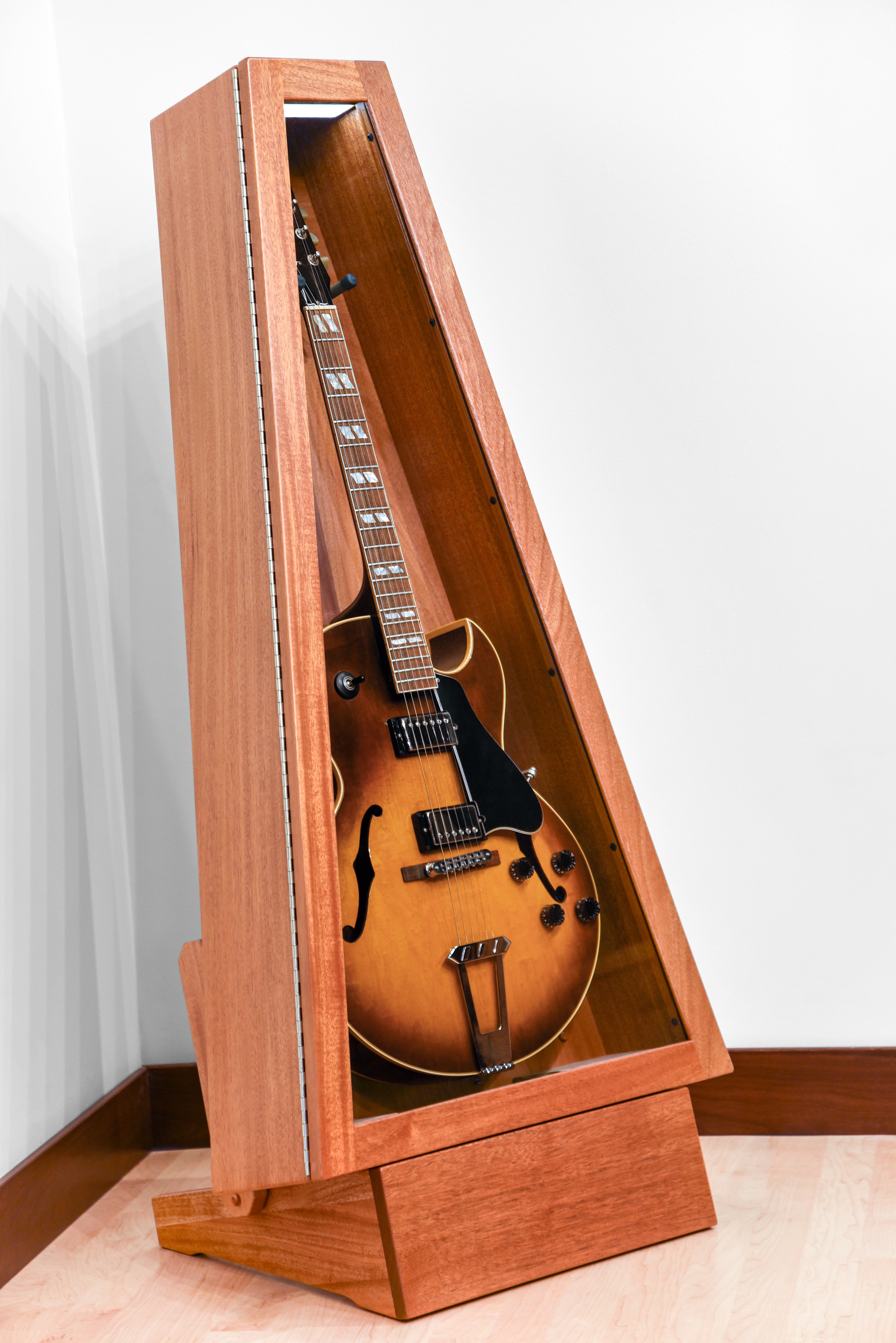 ClimaStand Triangle Humidor with Base - African Mahogany