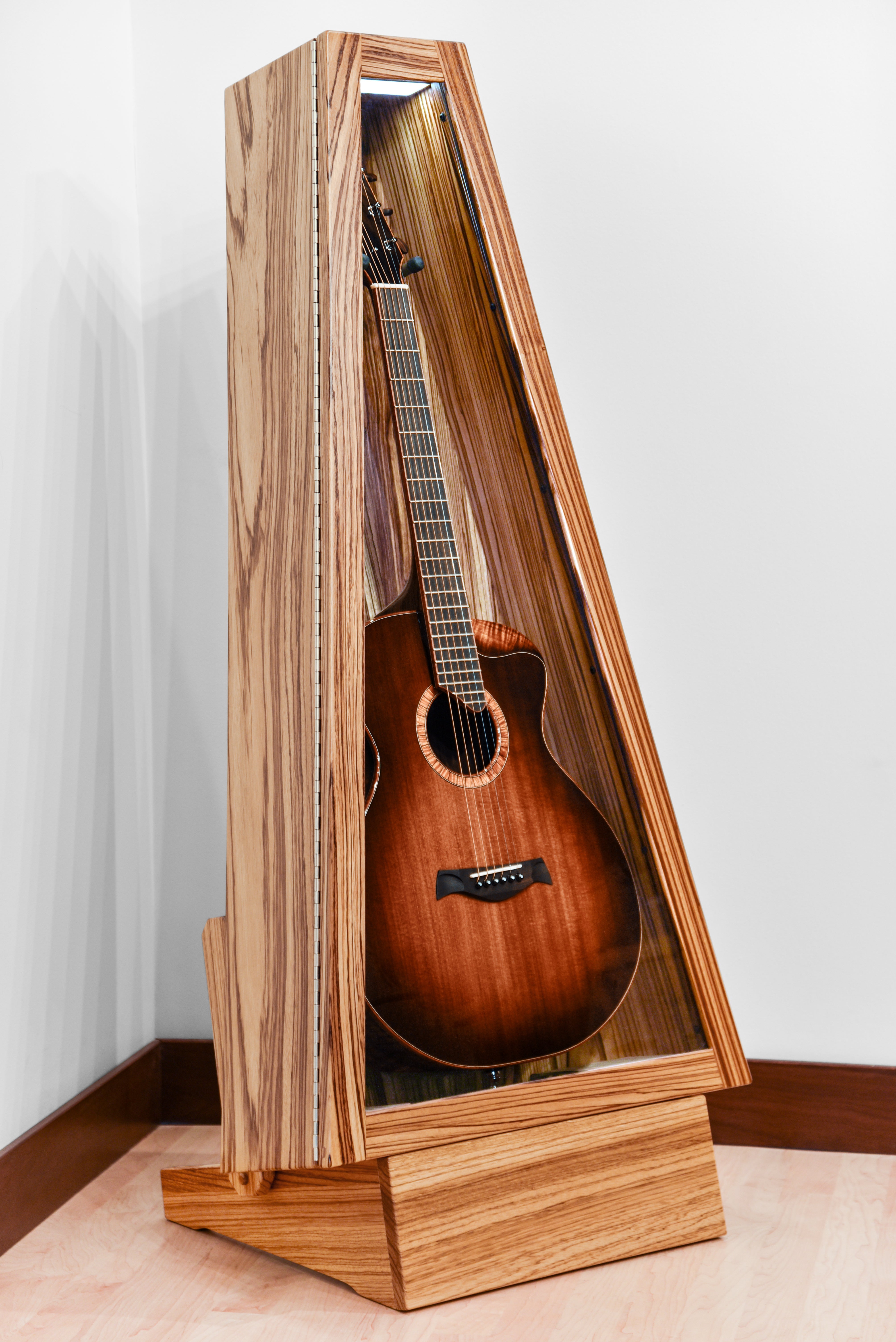 ClimaStand Triangle Humidor with Base - Zebrawood