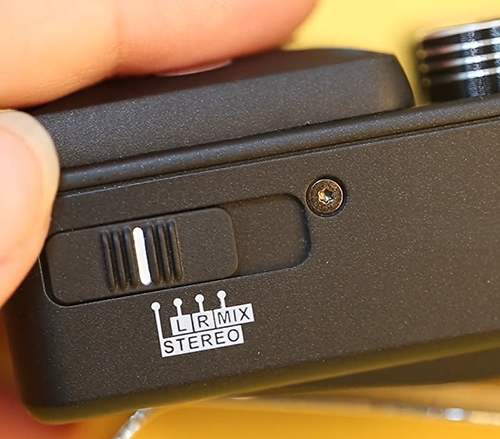 Xvive U45D Stereo, Left, Right and Mix monitoring modes