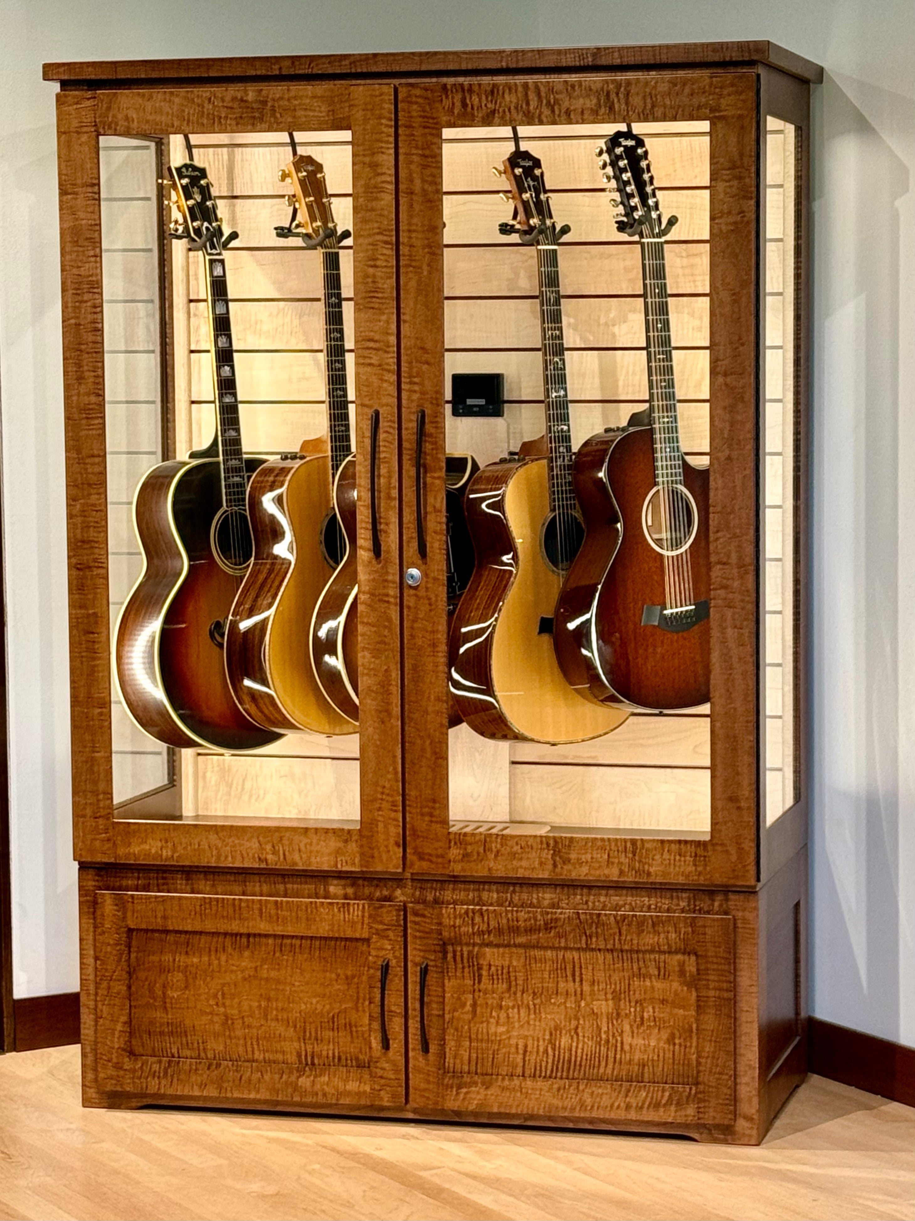 ClimaCab Traditional | Flame Maple with Boston Stain and Natural Flame Maple Slat Wall *Available November 2025