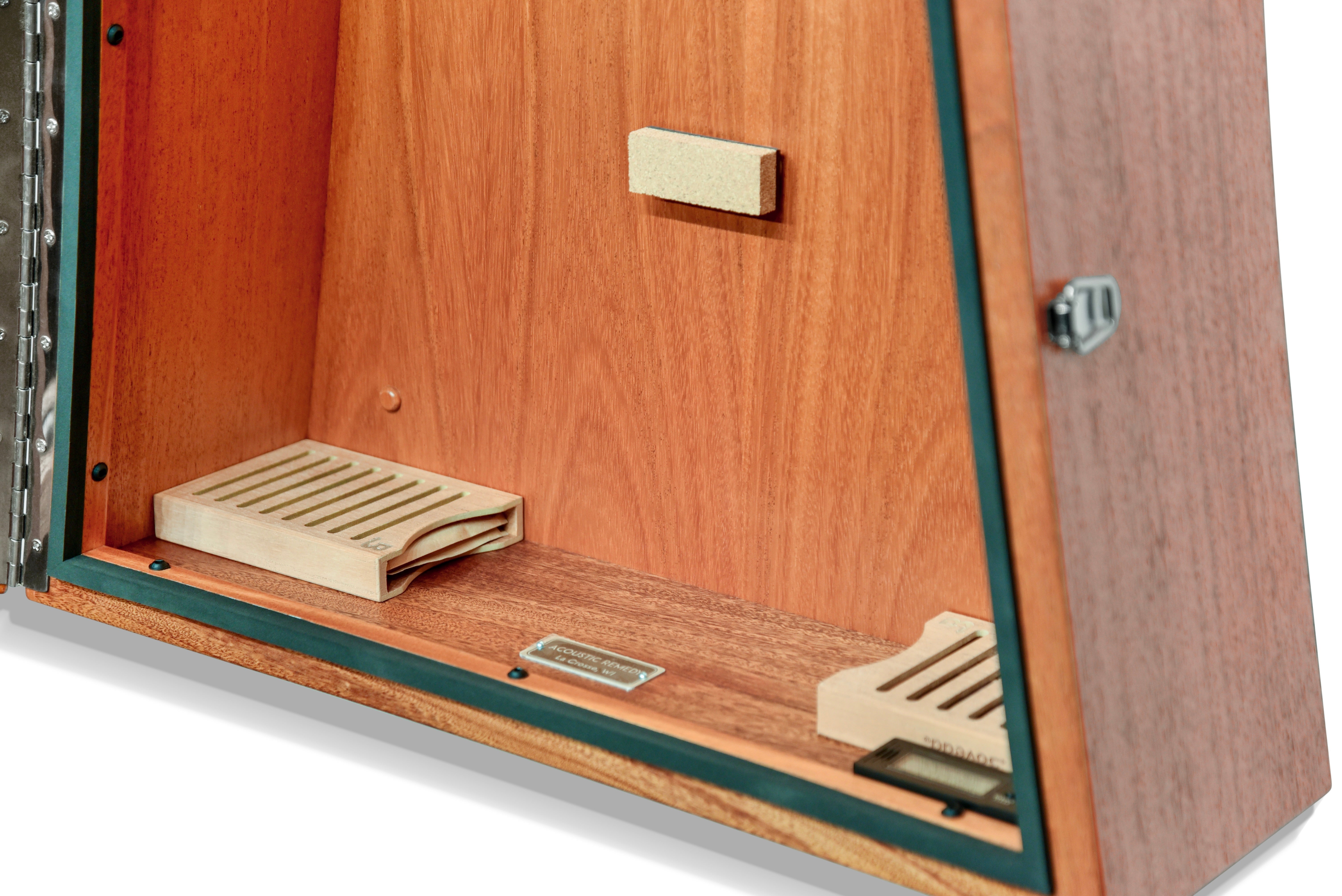 ClimaCase Triangle Humidor - African Mahogany (Quarter Sawn)
