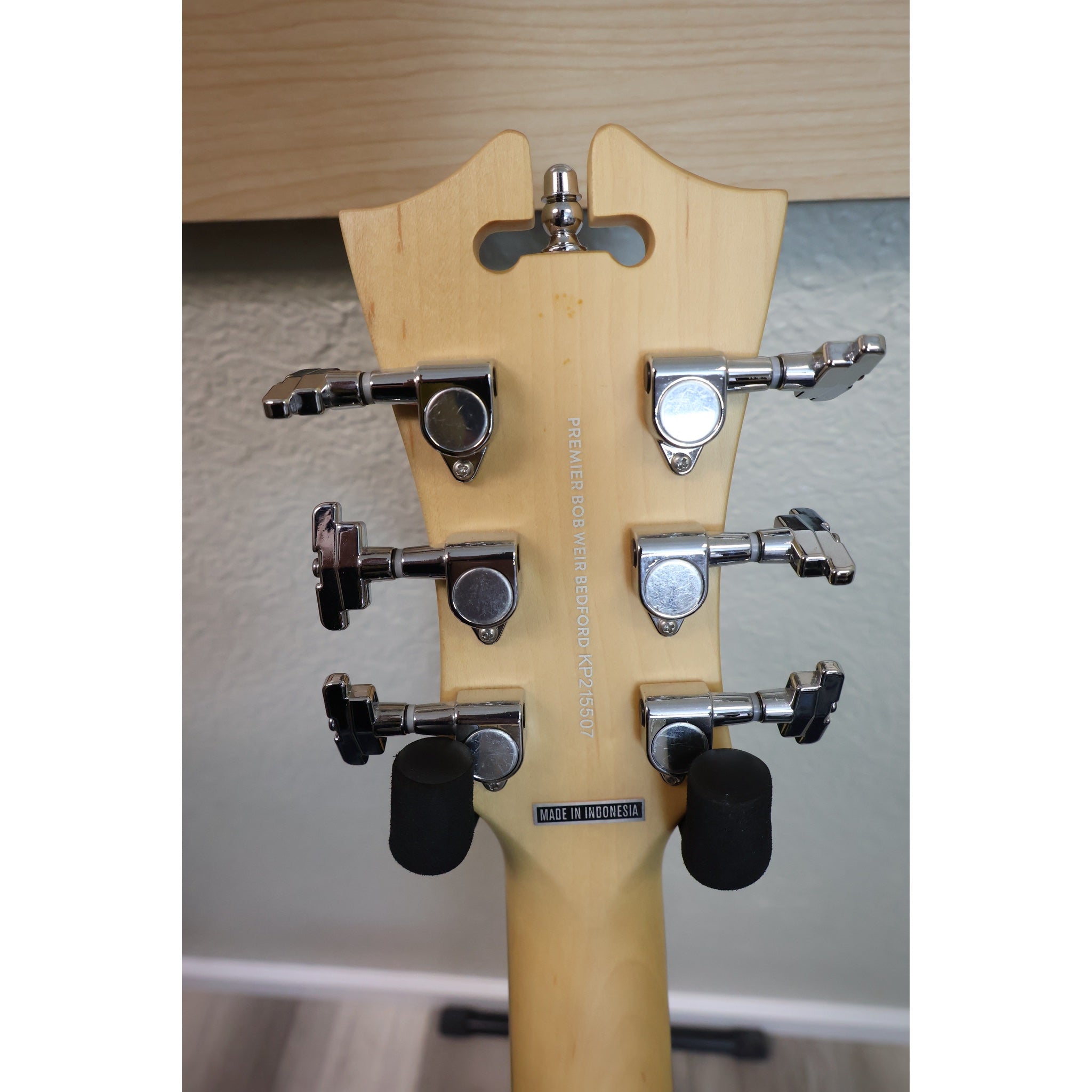 D'Angelico Premier Bob Weir Bedford headstock back with Grover Super Rotomatic tuners