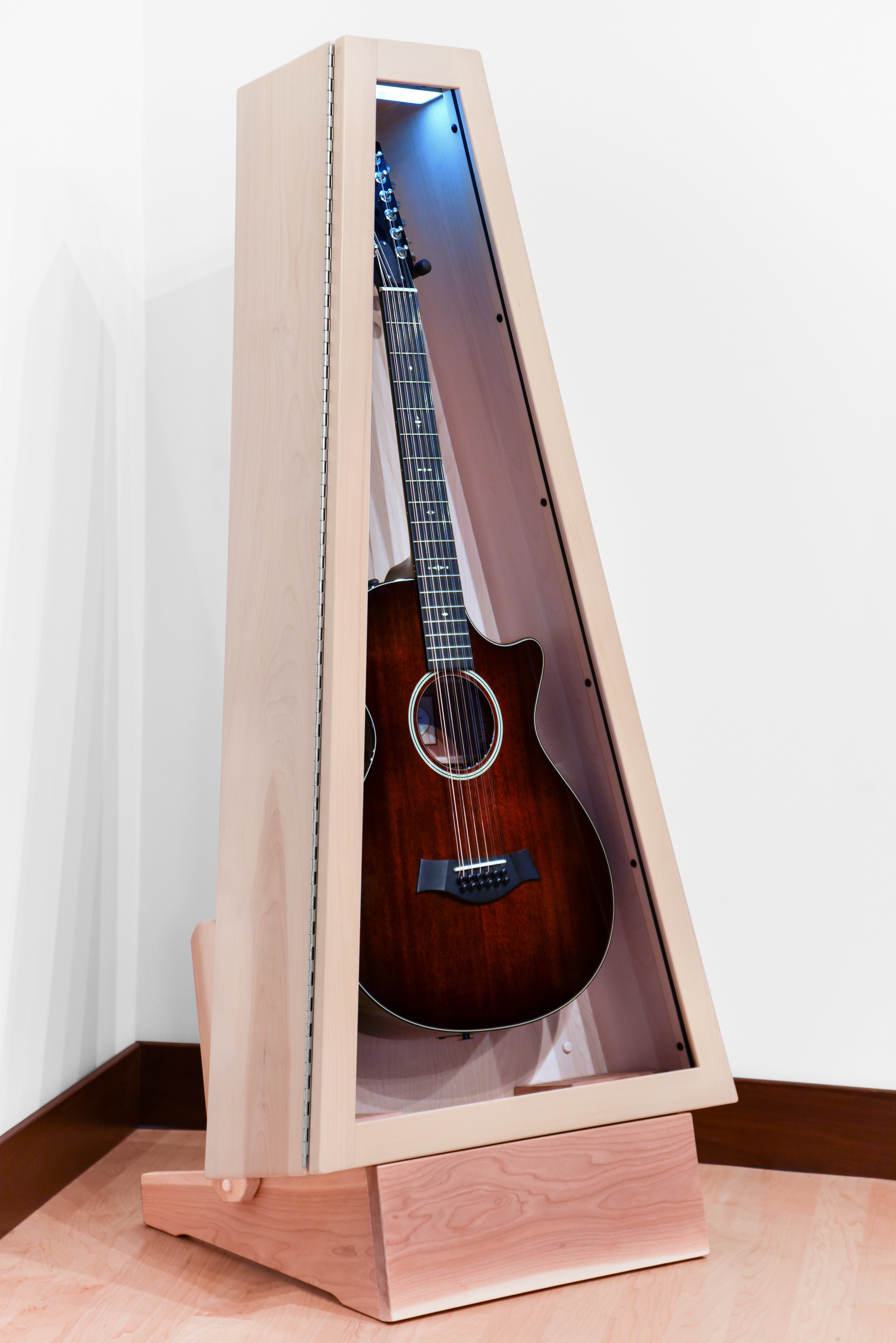 ClimaStand Triangle Humidor with Base - Birch with Campbell White Stain