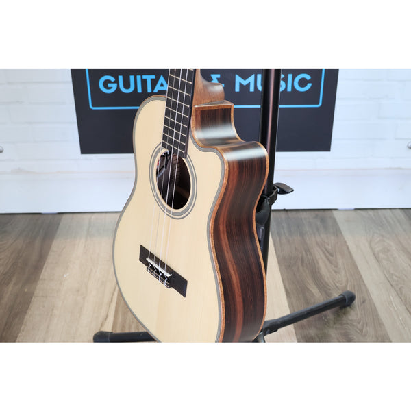 Kala KA-SSEBY-B-CE Solid Spruce Striped Ebony Baritone Acoustic-Electric Ukulele