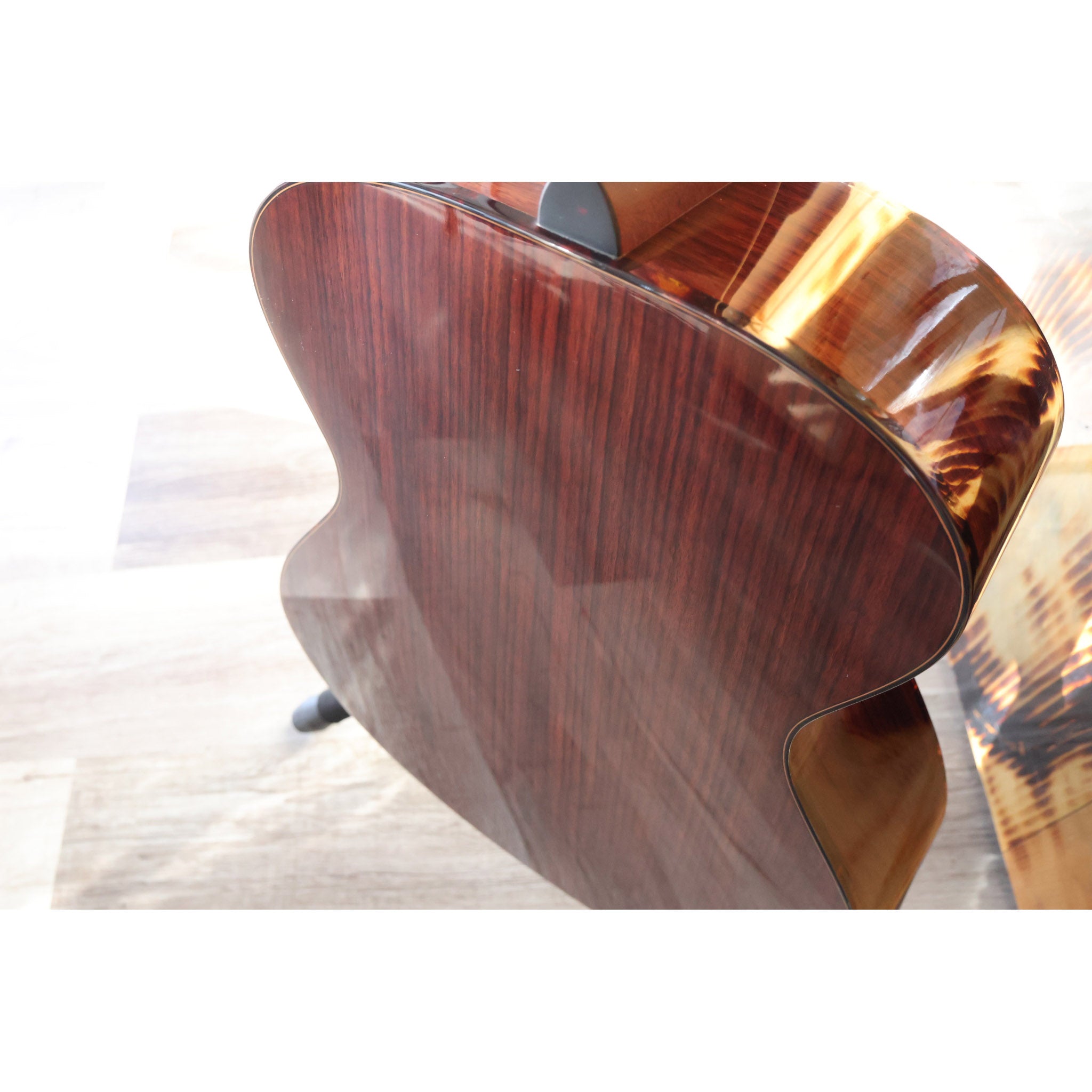 Breedlove Performer Pro Concertina Acoustic-Electric – Tobacco Burst | European Spruce / Rosewood | Fishman Flex Plus-T | Hardshell Case Included