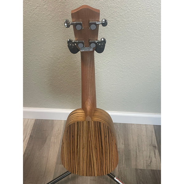 Suzuki SUKS-PA-ZB 21" Soprano Ukulele with Padded Bag – Zebrawood