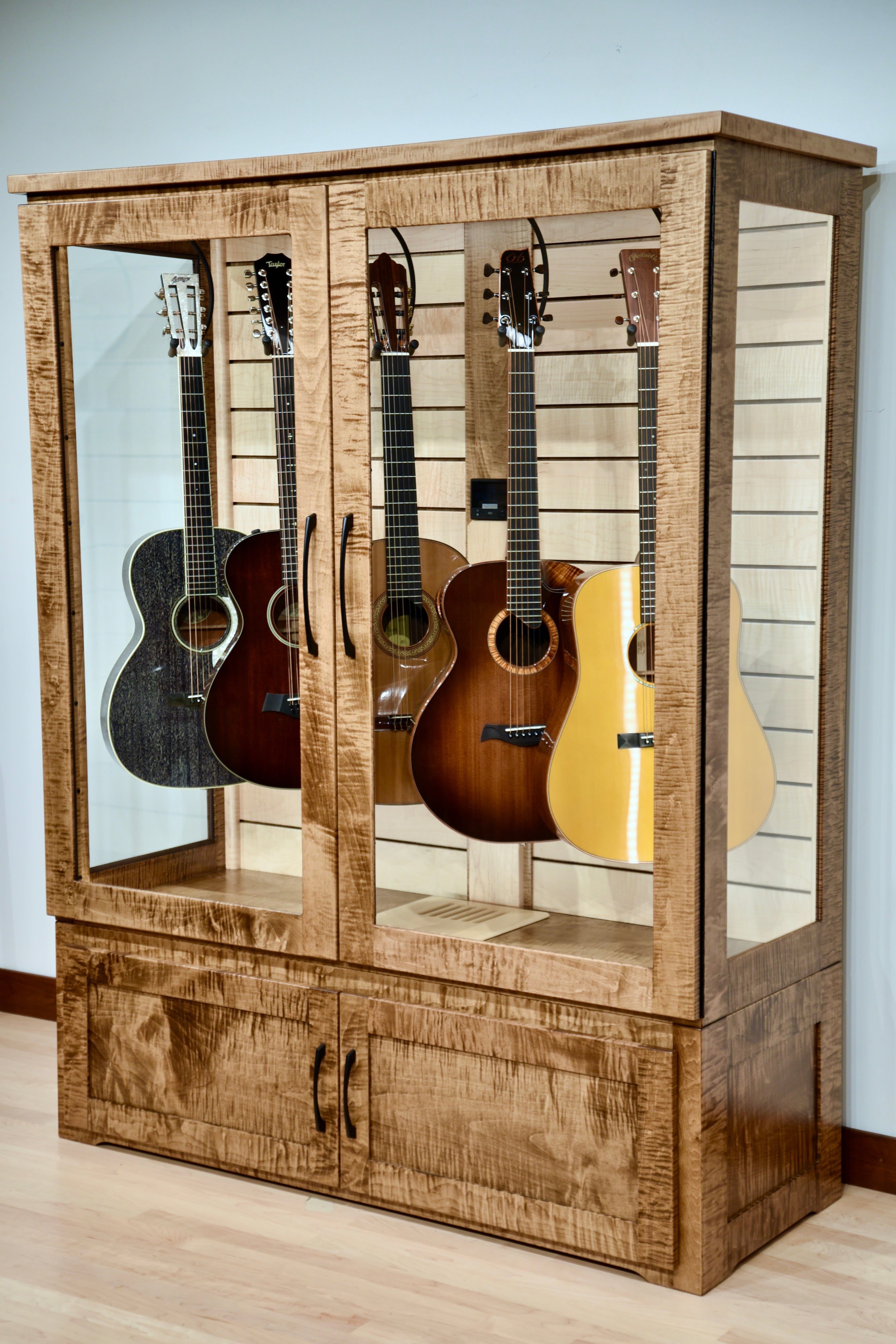 ClimaCab Traditional | Flame Maple with Provincial Stain and Natural Flame Maple Slat Wall *Available November 2025