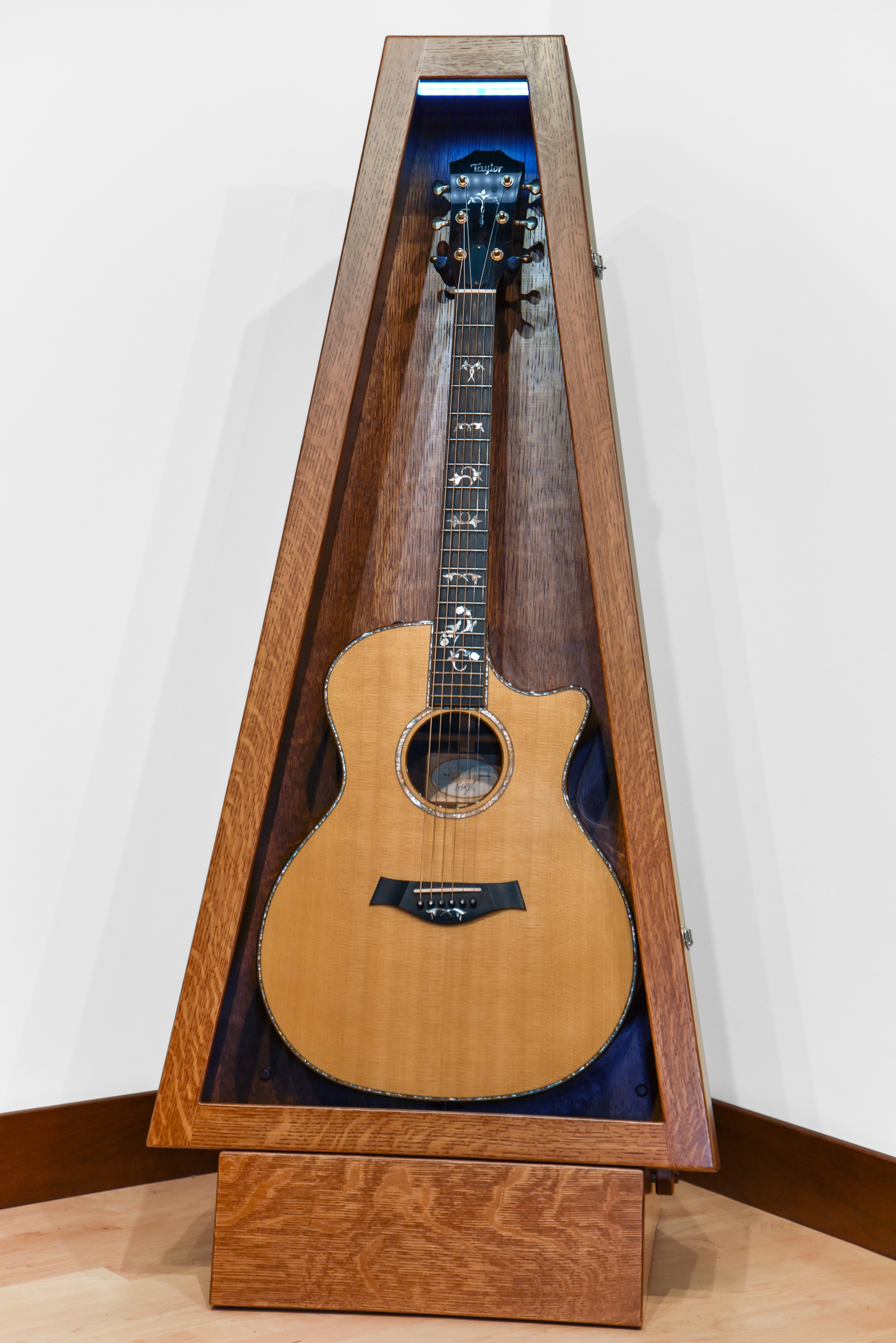 ClimaStand Triangle Humidor with Base - Quartersawn White Oak with Boston Stain