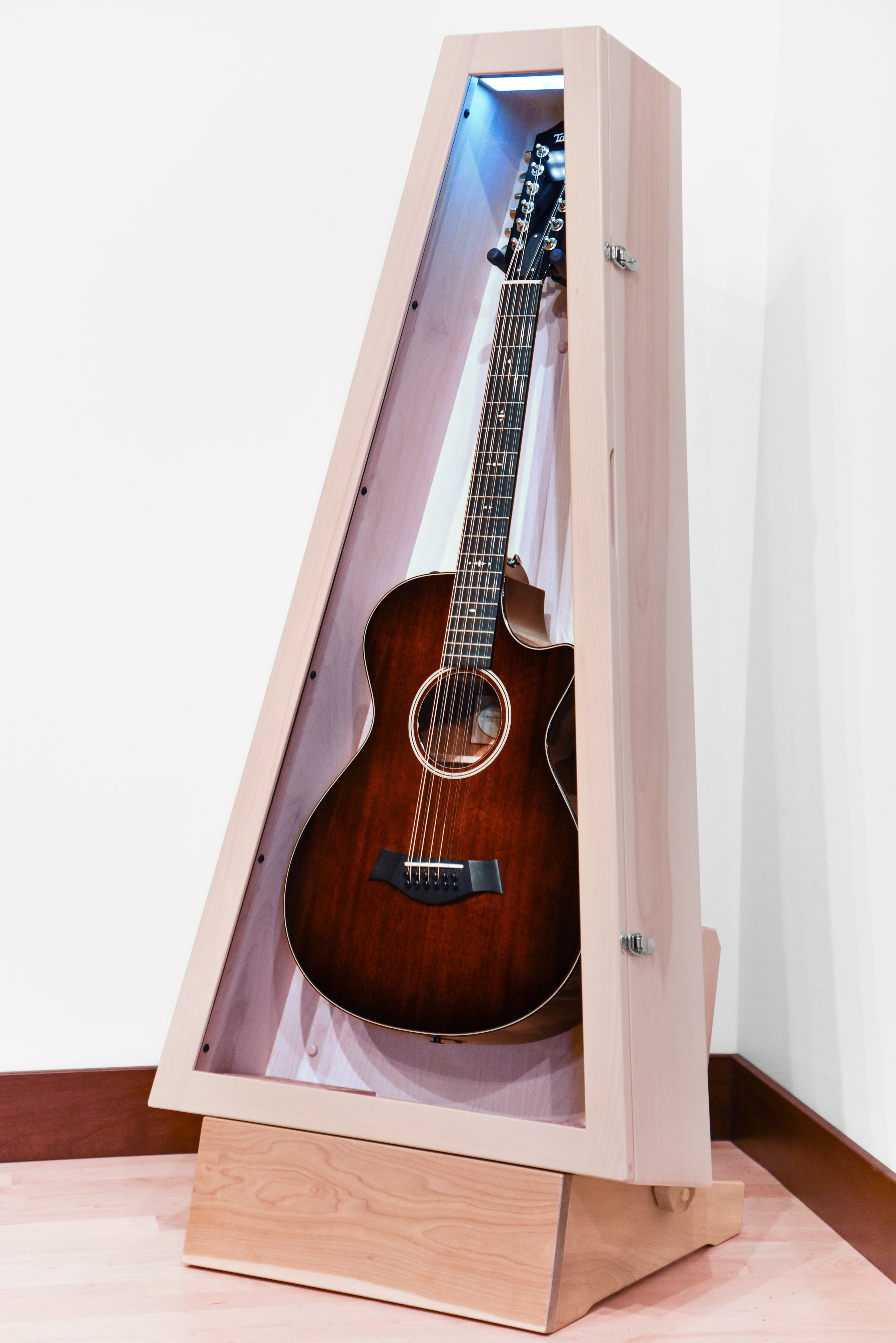 ClimaStand Triangle Humidor with Base - Birch with Campbell White Stain