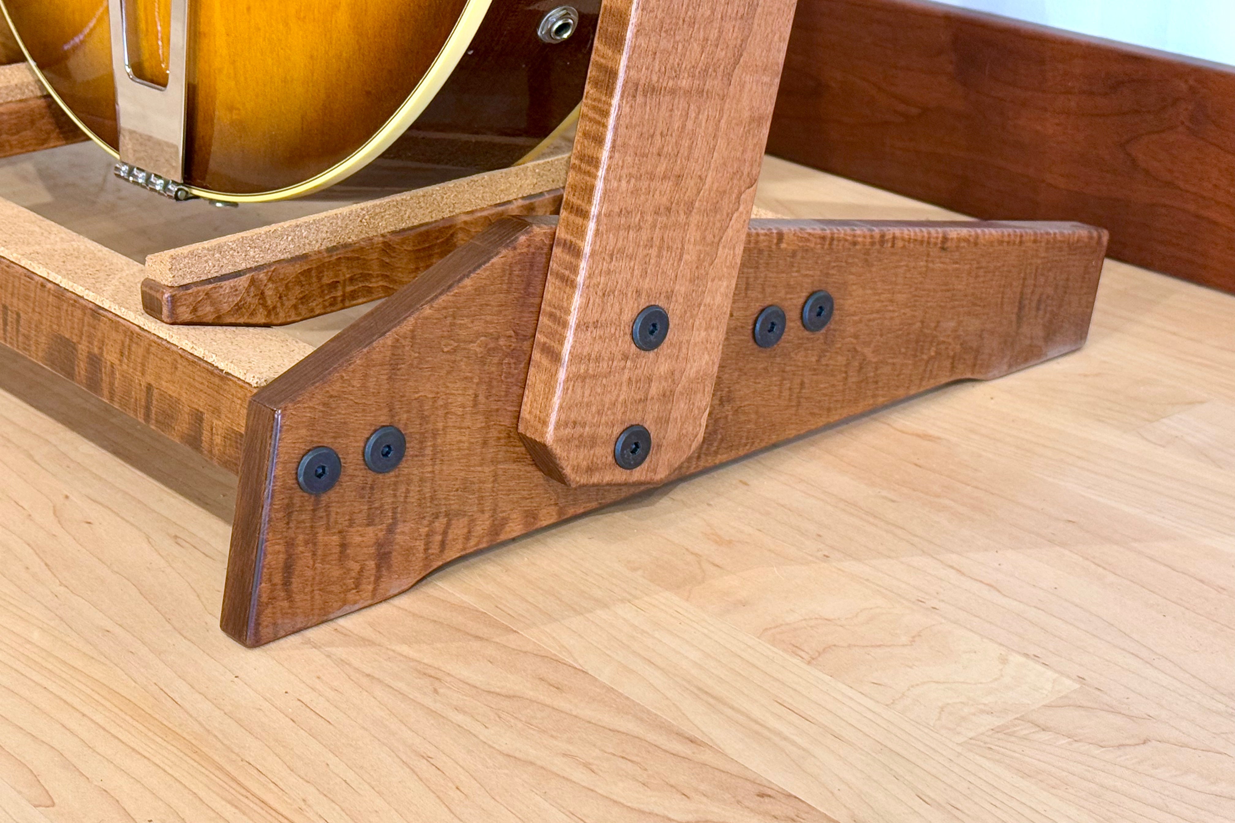 Traditional StringRack - Flamed Maple - Boston