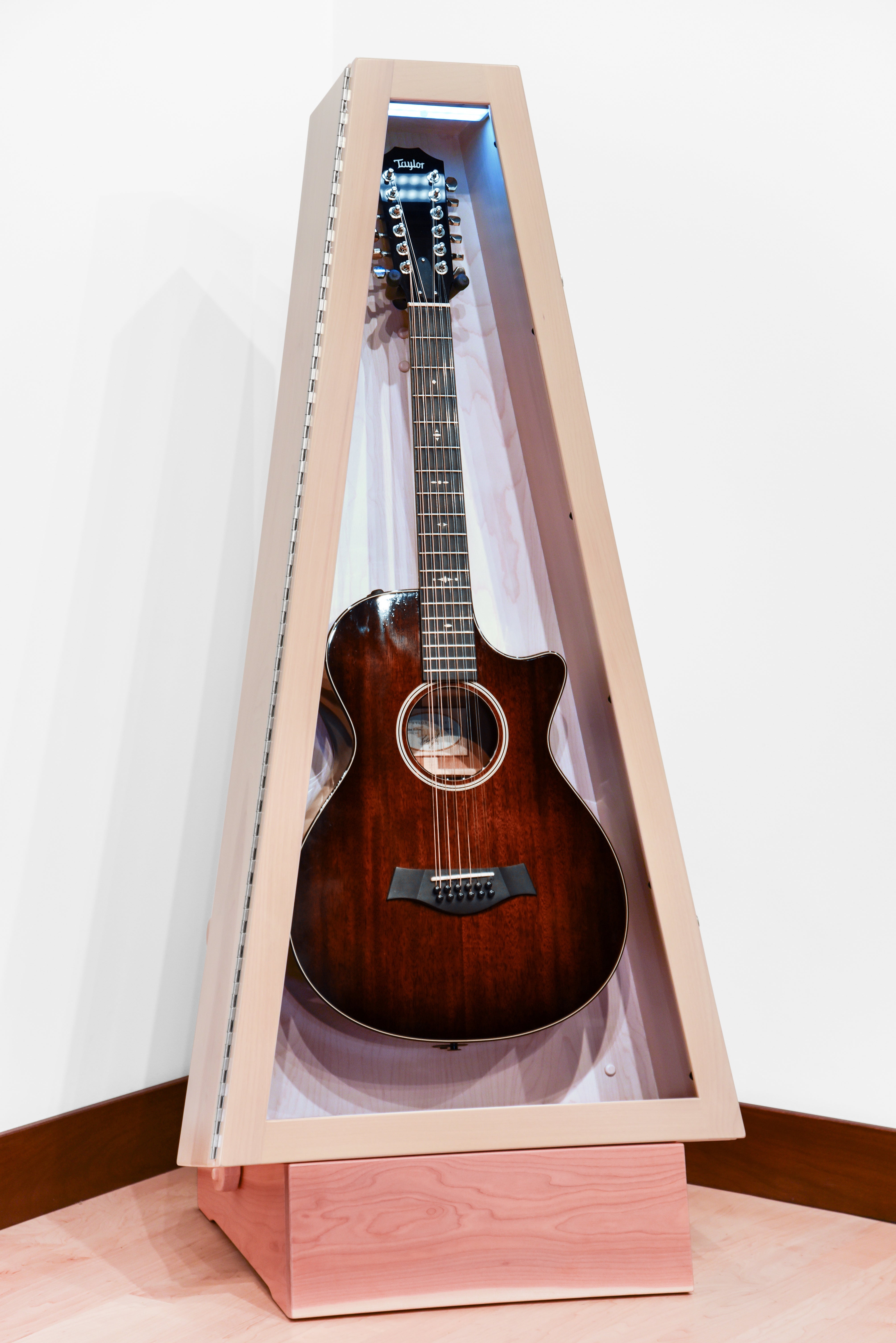 ClimaStand Triangle Humidor with Base - Birch with Campbell White Stain