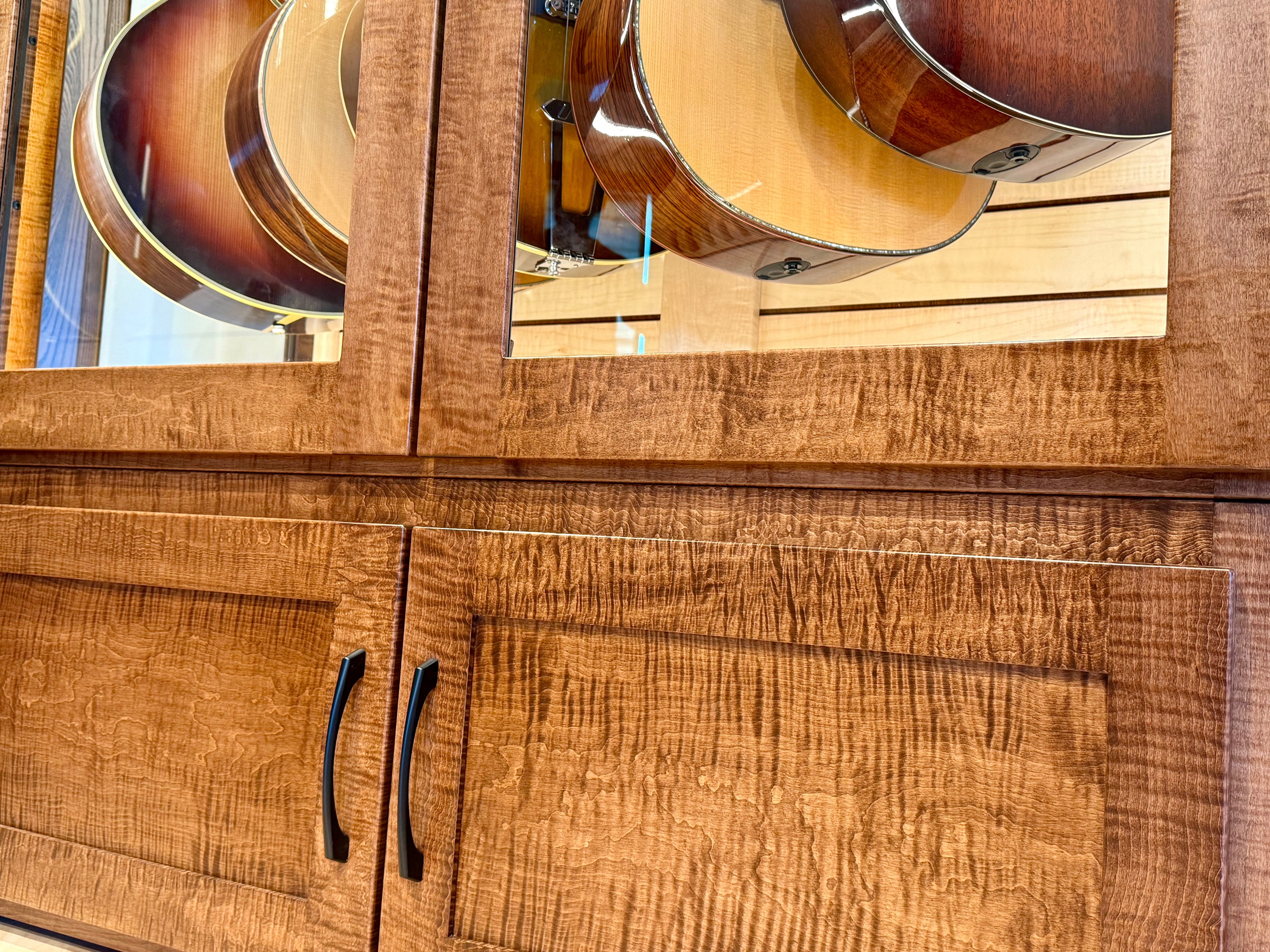 ClimaCab Traditional | Flame Maple with Boston Stain and Natural Flame Maple Slat Wall *Available November 2025