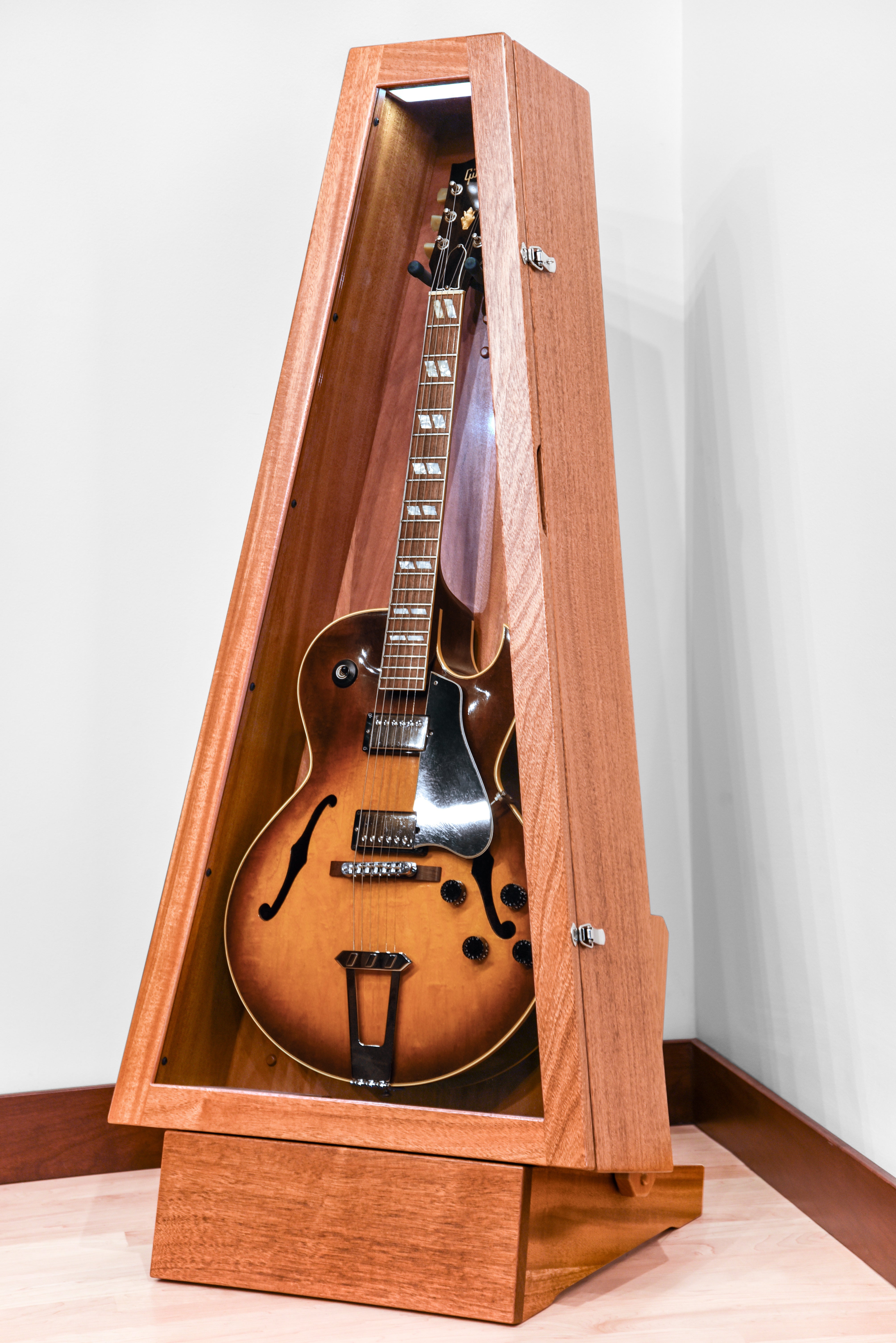 ClimaStand Triangle Humidor with Base - African Mahogany