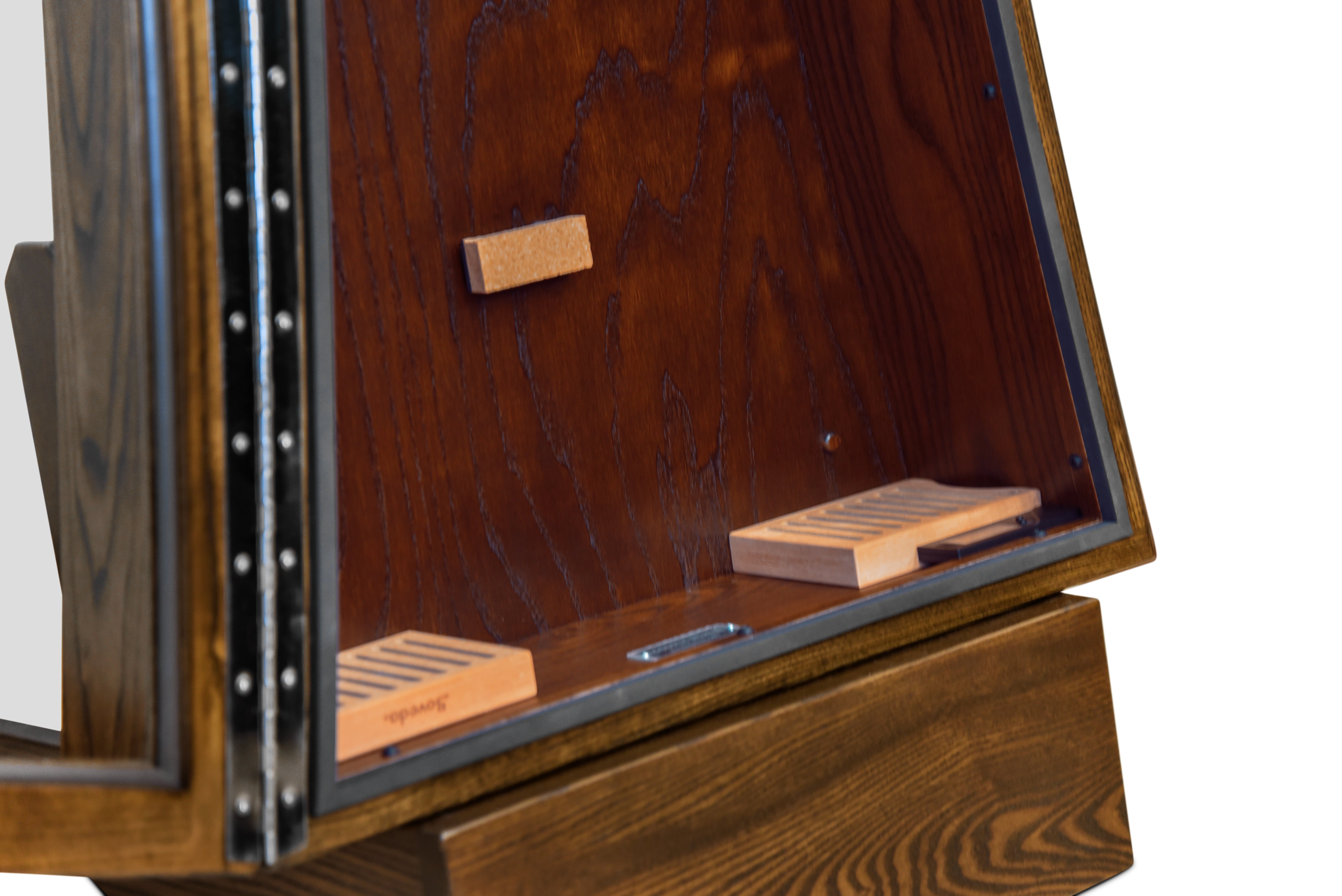 ClimaStand Triangle Humidor with Base - Northern White Ash with Rich Tobacco Stain