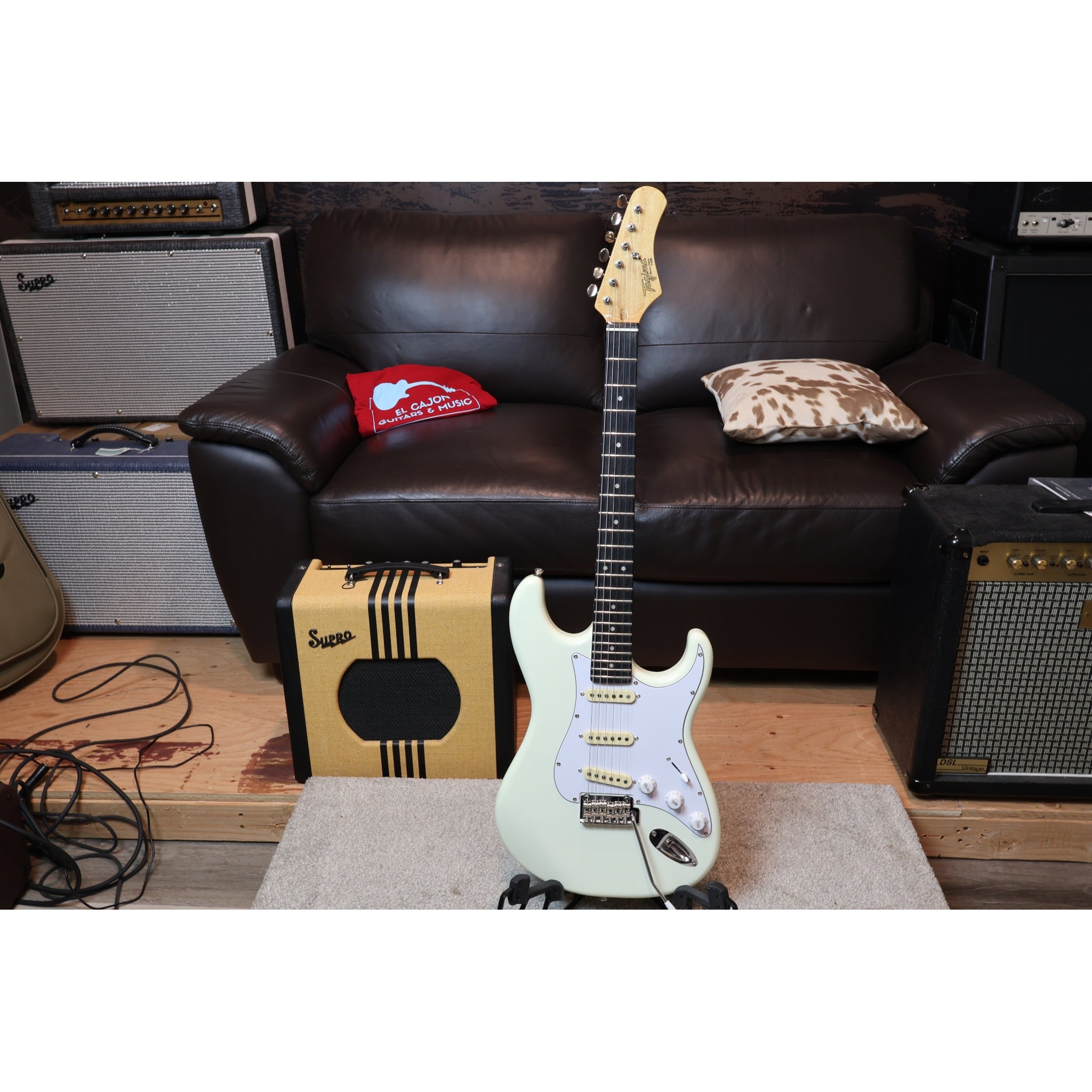 Tagima T635 Classic Strat-Style Electric Guitar – Olympic White