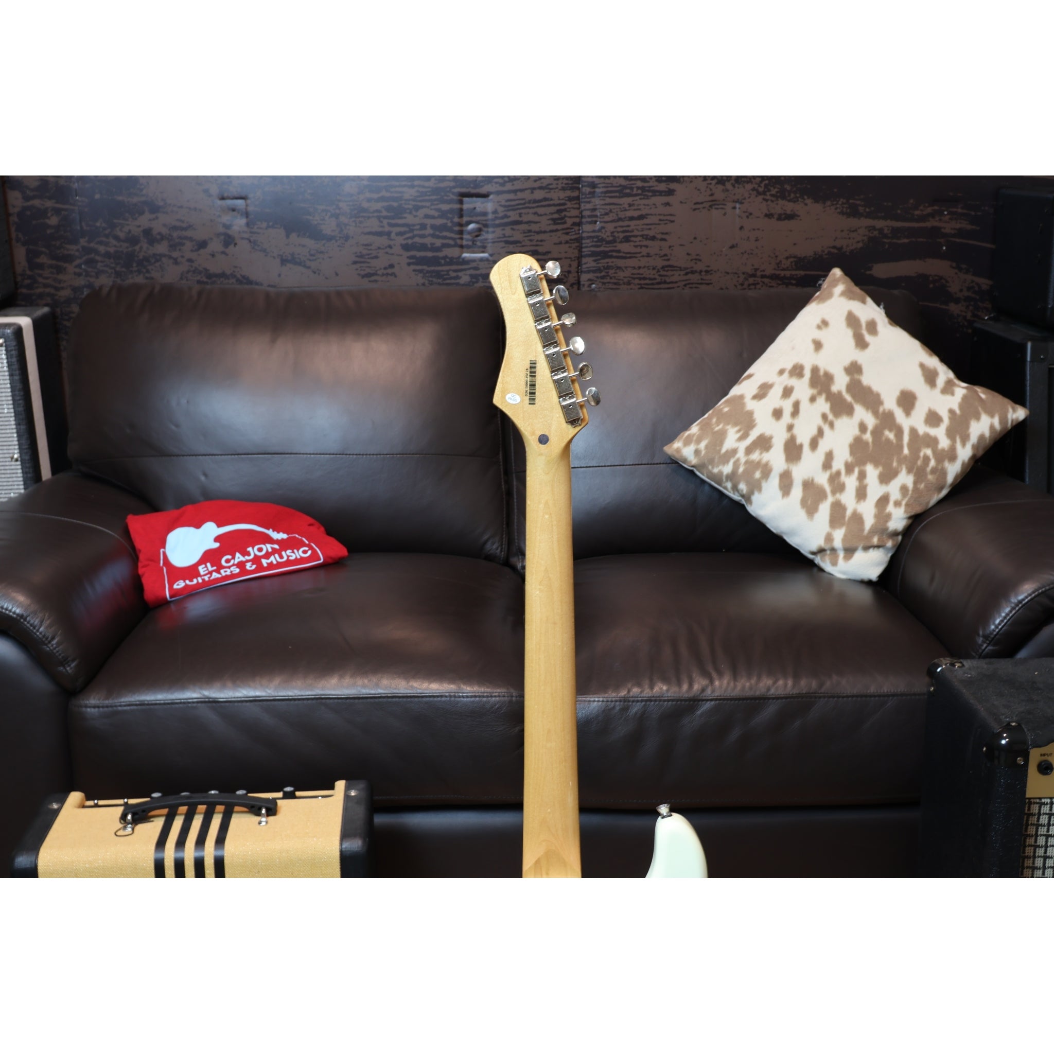 Tagima T635 Classic Strat-Style Electric Guitar – Olympic White