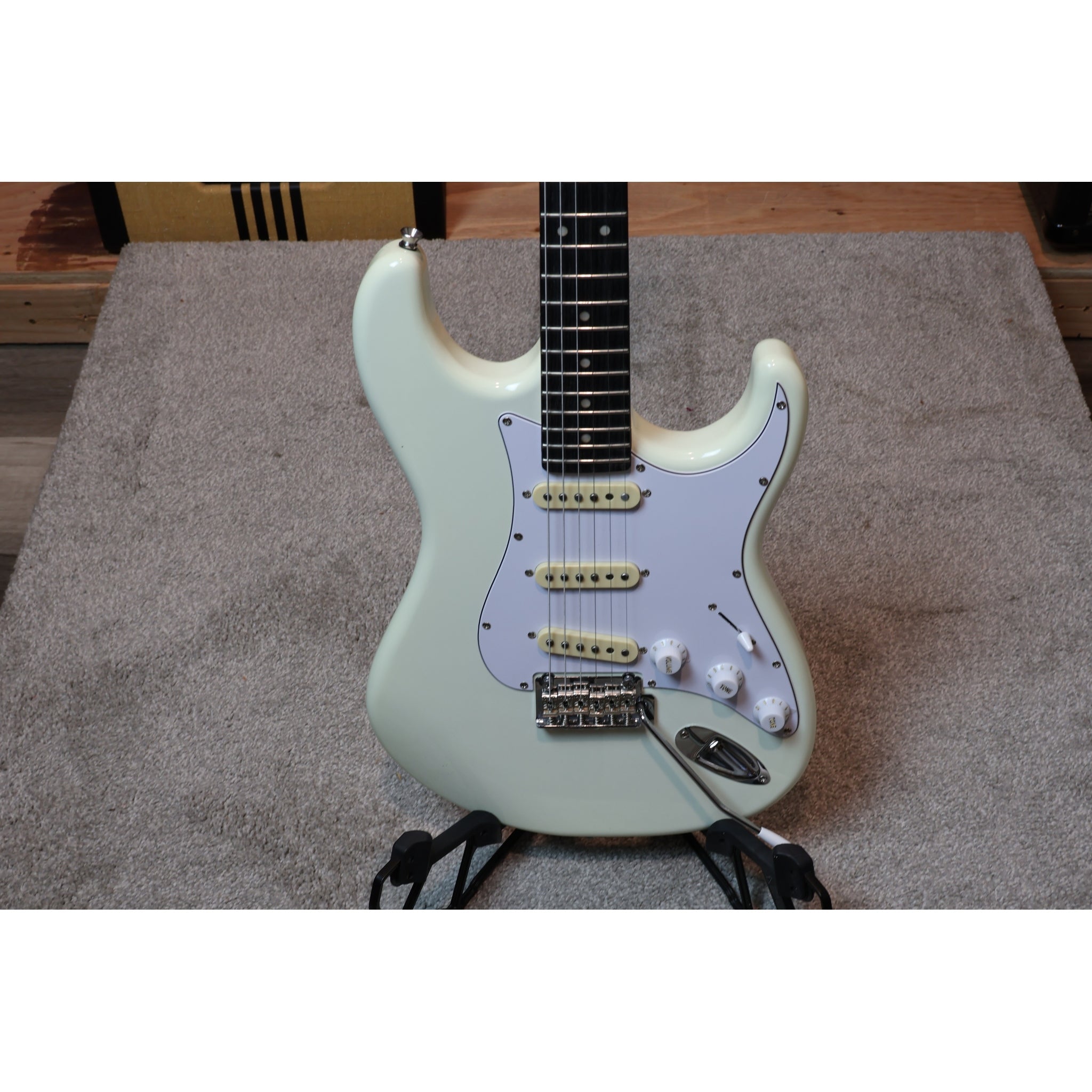 Tagima T635 Classic Strat-Style Electric Guitar – Olympic White