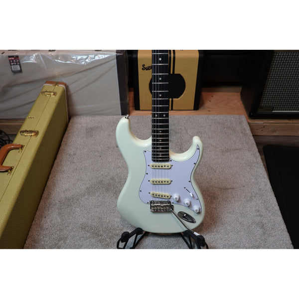 Tagima T635 Classic Strat-Style Electric Guitar – Olympic White
