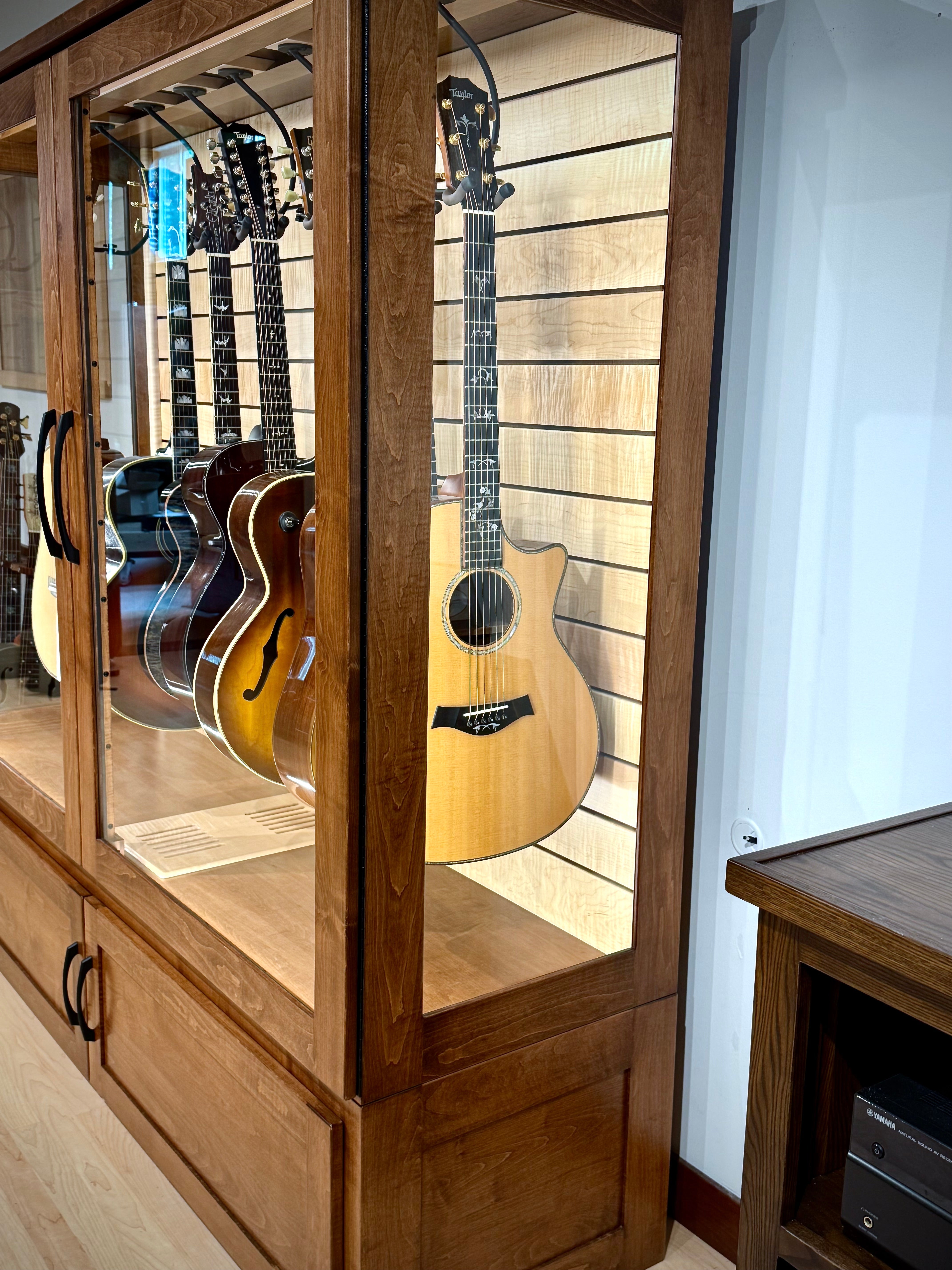 ClimaCab Grand+ | Maple with Boston Stain and Natural Flame Maple Accents