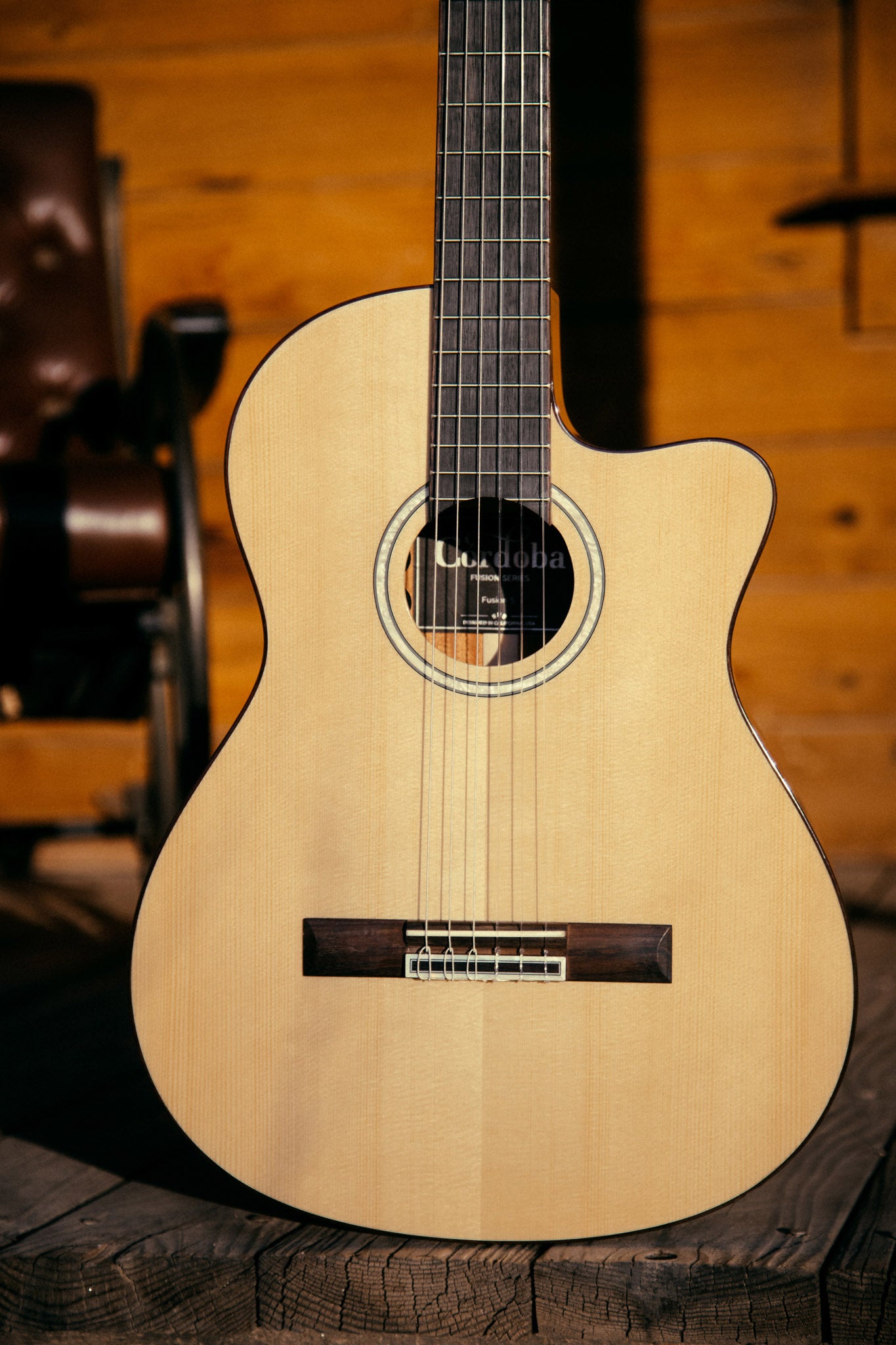 Córdoba Fusion 5 Nylon String Crossover Classical Guitar