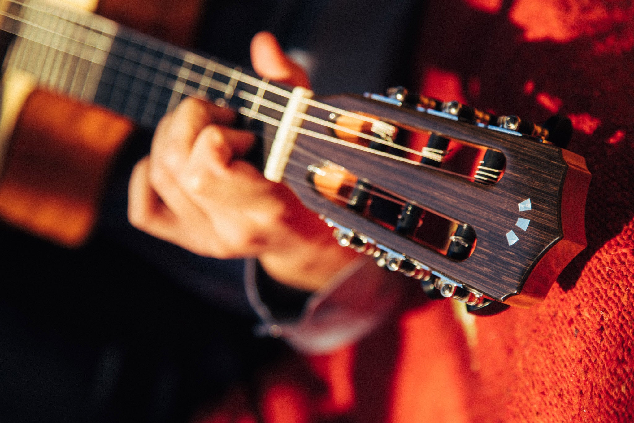 Córdoba Fusion 5 Nylon String Crossover Classical Guitar