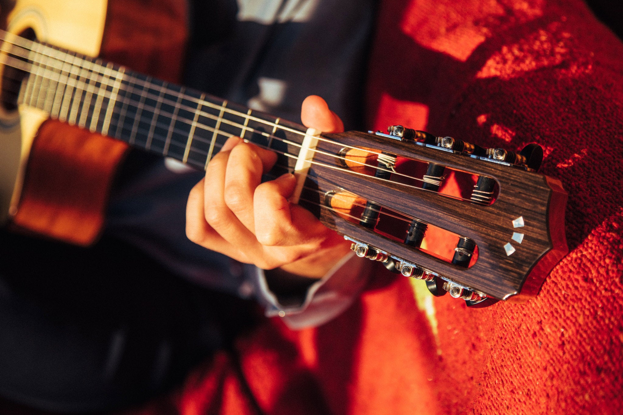 Córdoba Fusion 5 Nylon String Crossover Classical Guitar
