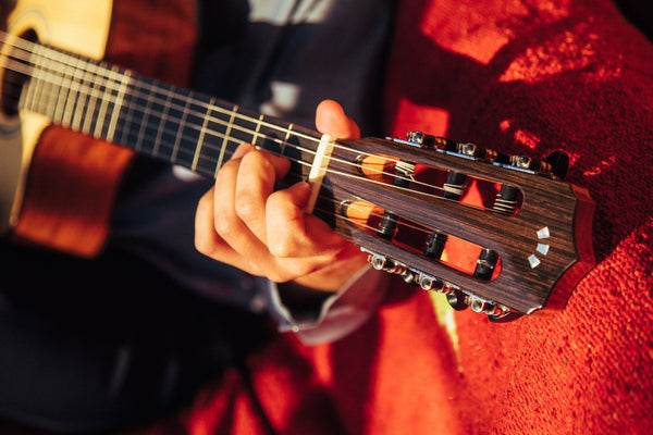 Córdoba Fusion 5 Nylon String Crossover Classical Guitar