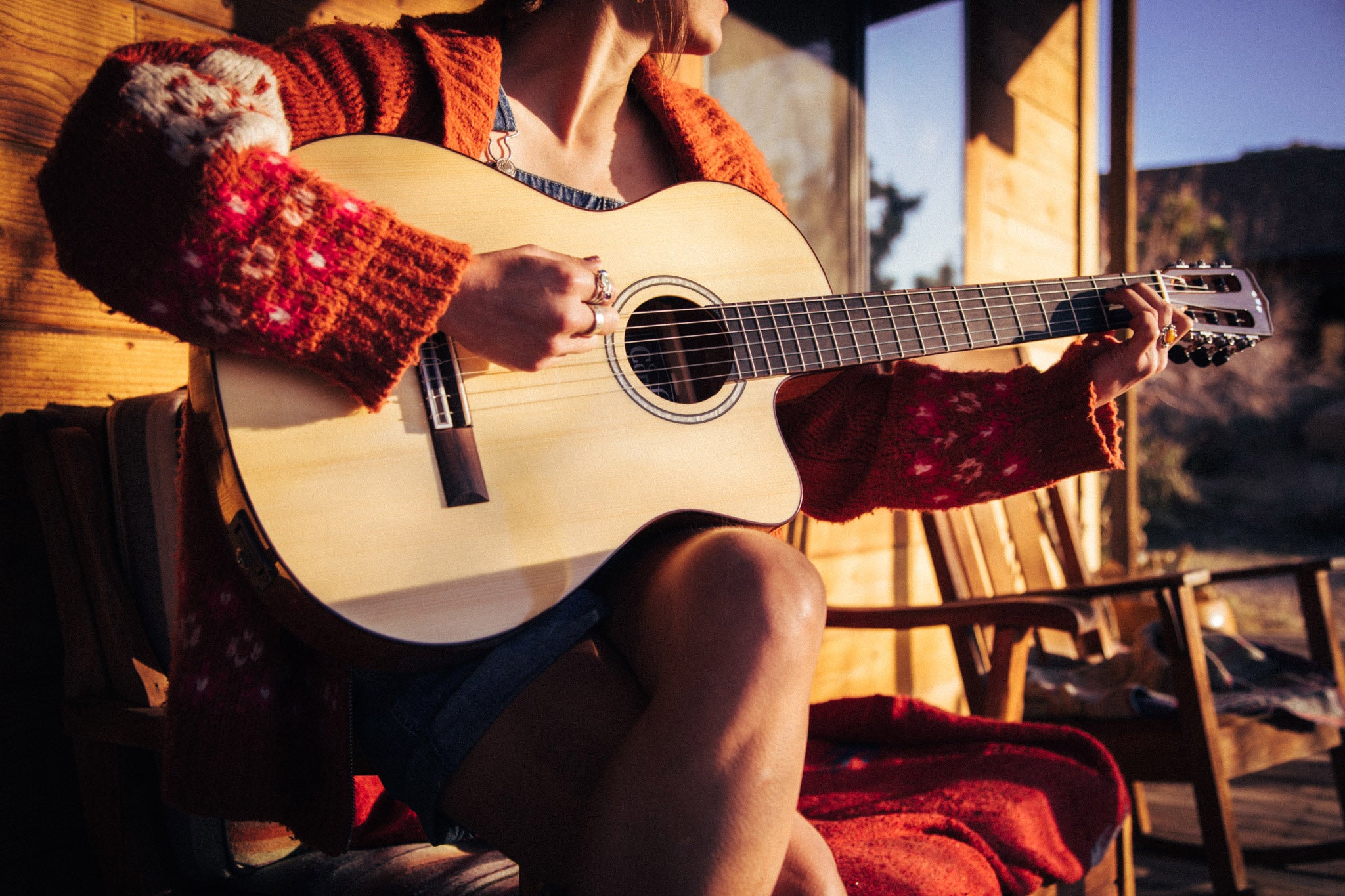 Córdoba Fusion 5 Nylon String Crossover Classical Guitar