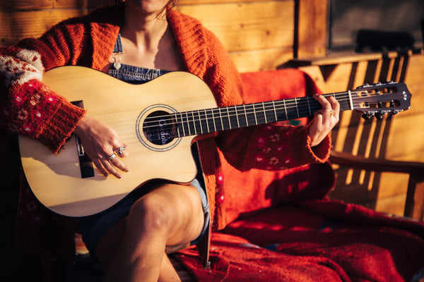 Córdoba Fusion 5 Nylon String Crossover Classical Guitar