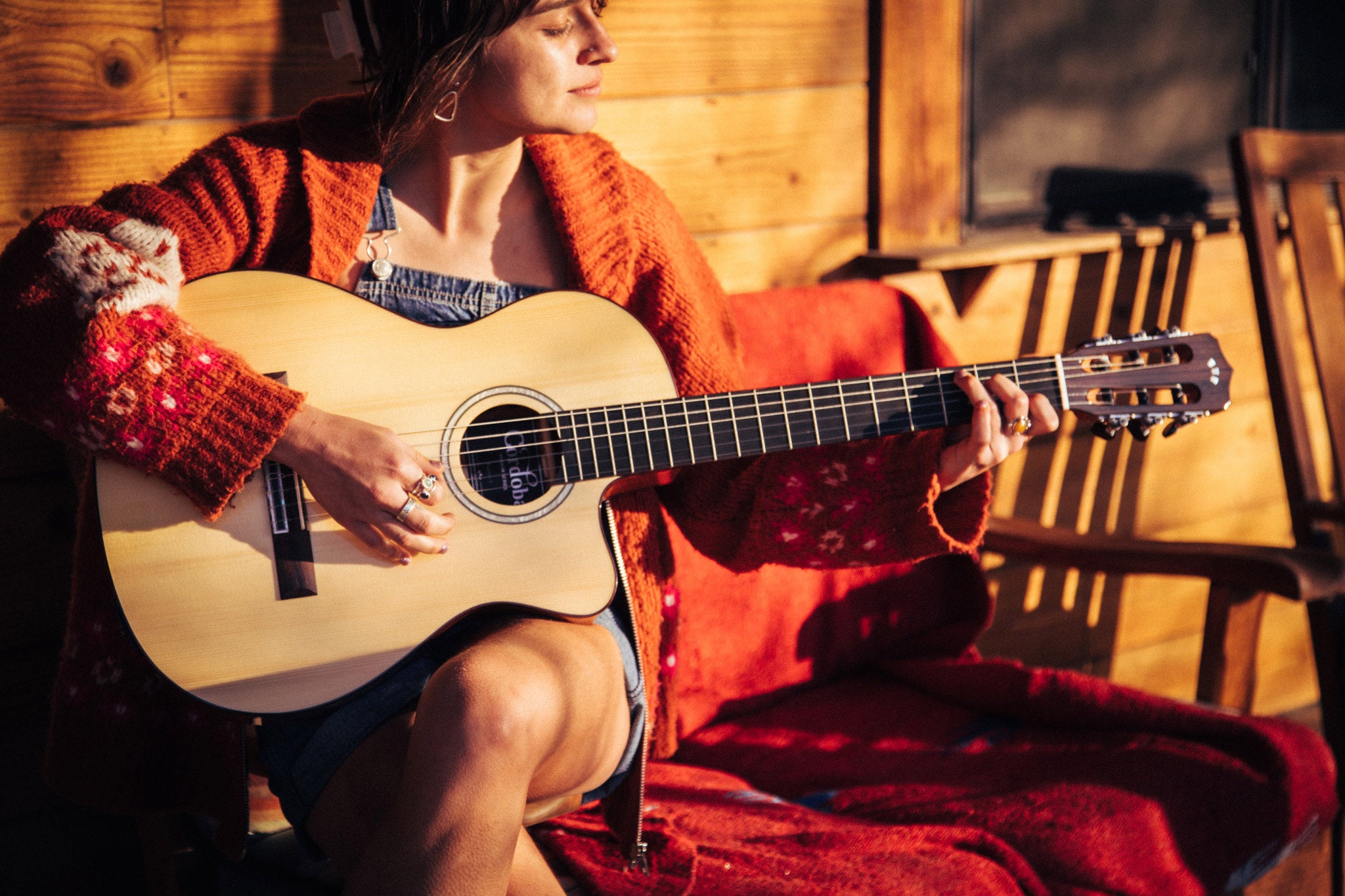 Córdoba Fusion 5 Nylon String Crossover Classical Guitar