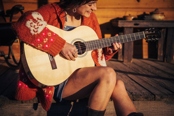 Córdoba Fusion 5 Nylon String Crossover Classical Guitar